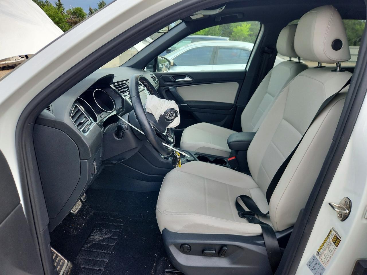 2020 Volkswagen Tiguan Se White vin: 3VV2B7AX2LM132347