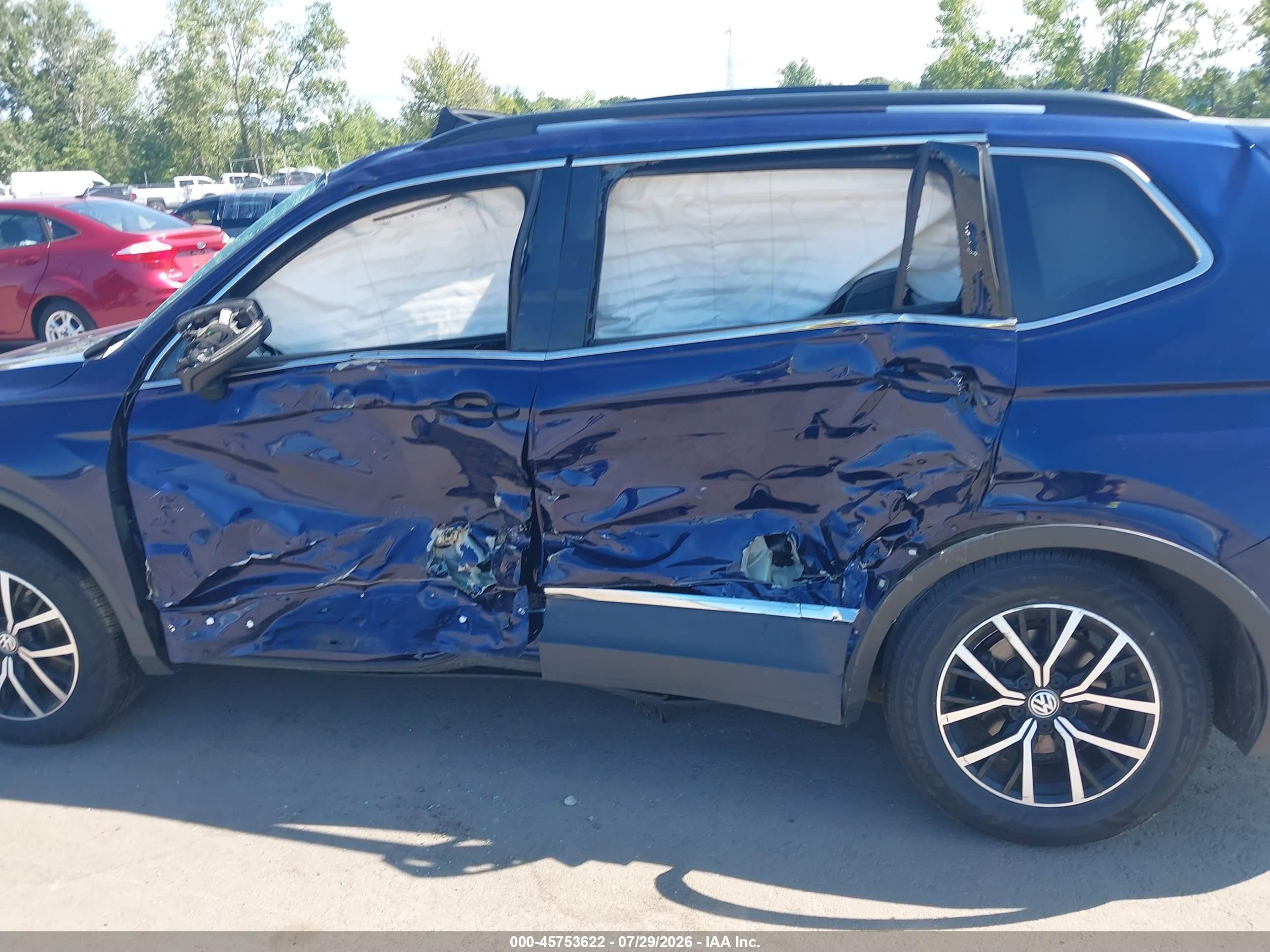 2021 Volkswagen Tiguan 2.0t Se/2.0t Se R-line Black/2.0t Sel Blue vin: 3VV2B7AX3MM040407