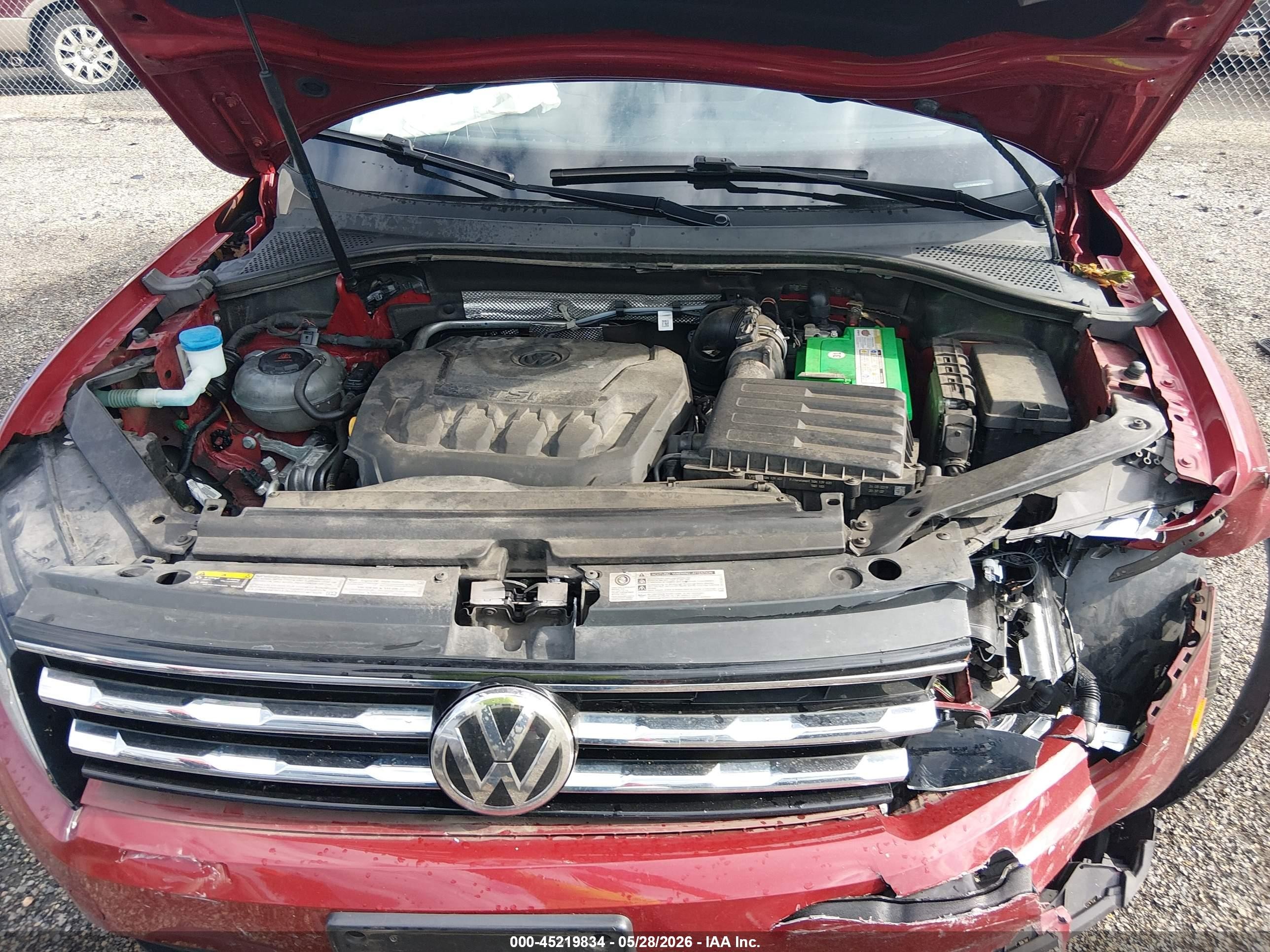2019 Volkswagen Tiguan 2.0t Se/2.0t Sel/2.0t Sel R-line/2.0t Sel R-line Black Красный vin: 3VV2B7AX4KM125477