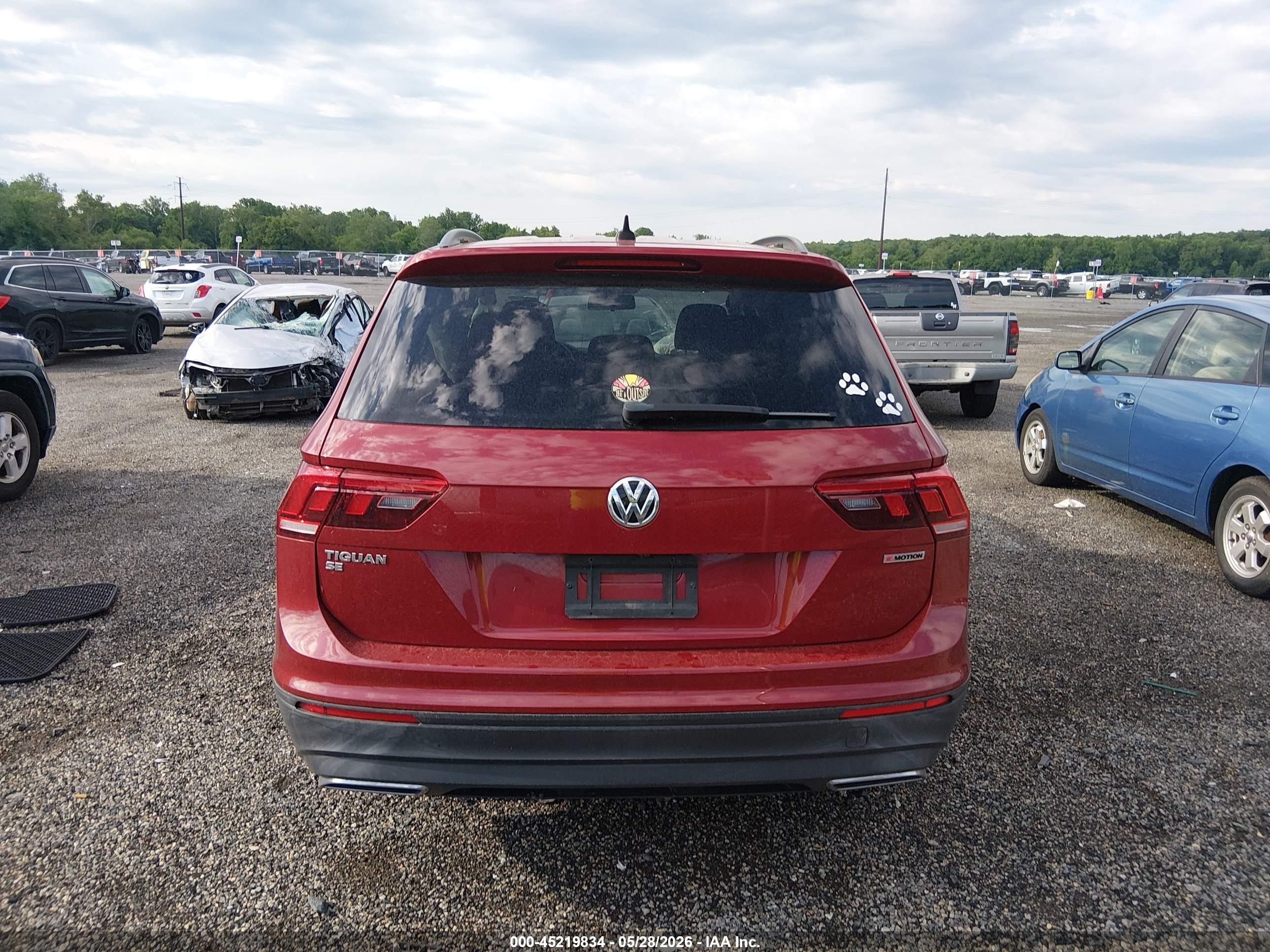 2019 Volkswagen Tiguan 2.0t Se/2.0t Sel/2.0t Sel R-line/2.0t Sel R-line Black Красный vin: 3VV2B7AX4KM125477