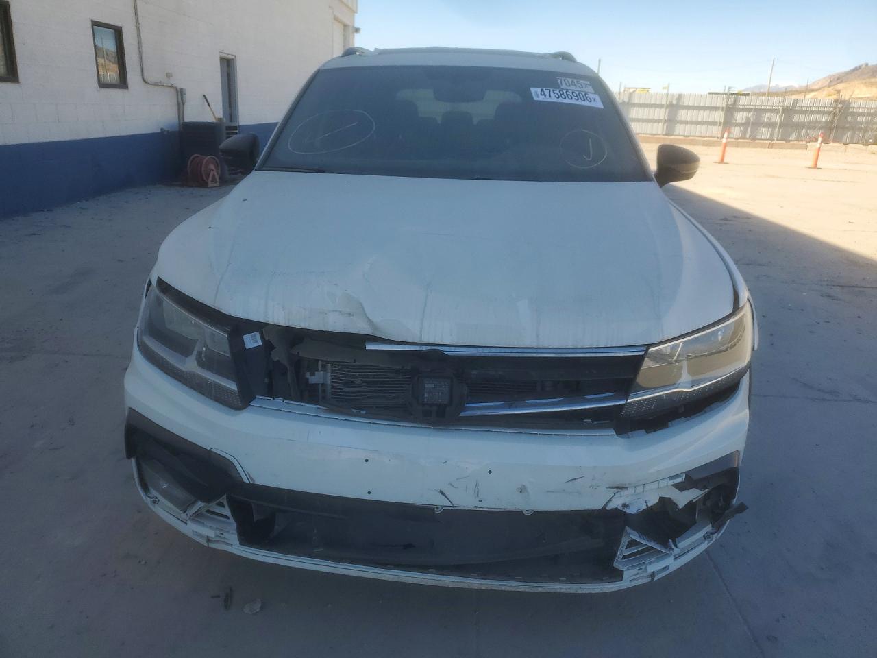 2020 Volkswagen Tiguan Se White vin: 3VV2B7AX4LM118434