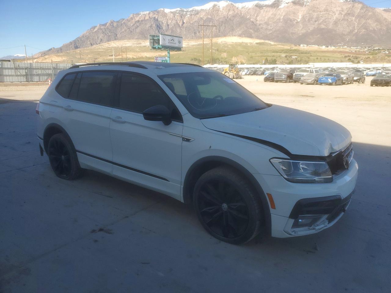 2020 Volkswagen Tiguan Se White vin: 3VV2B7AX4LM118434