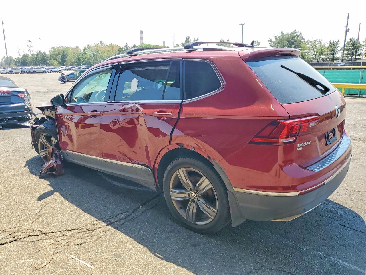 2020 Volkswagen Tiguan Se Maroon vin: 3VV2B7AX4LM145438