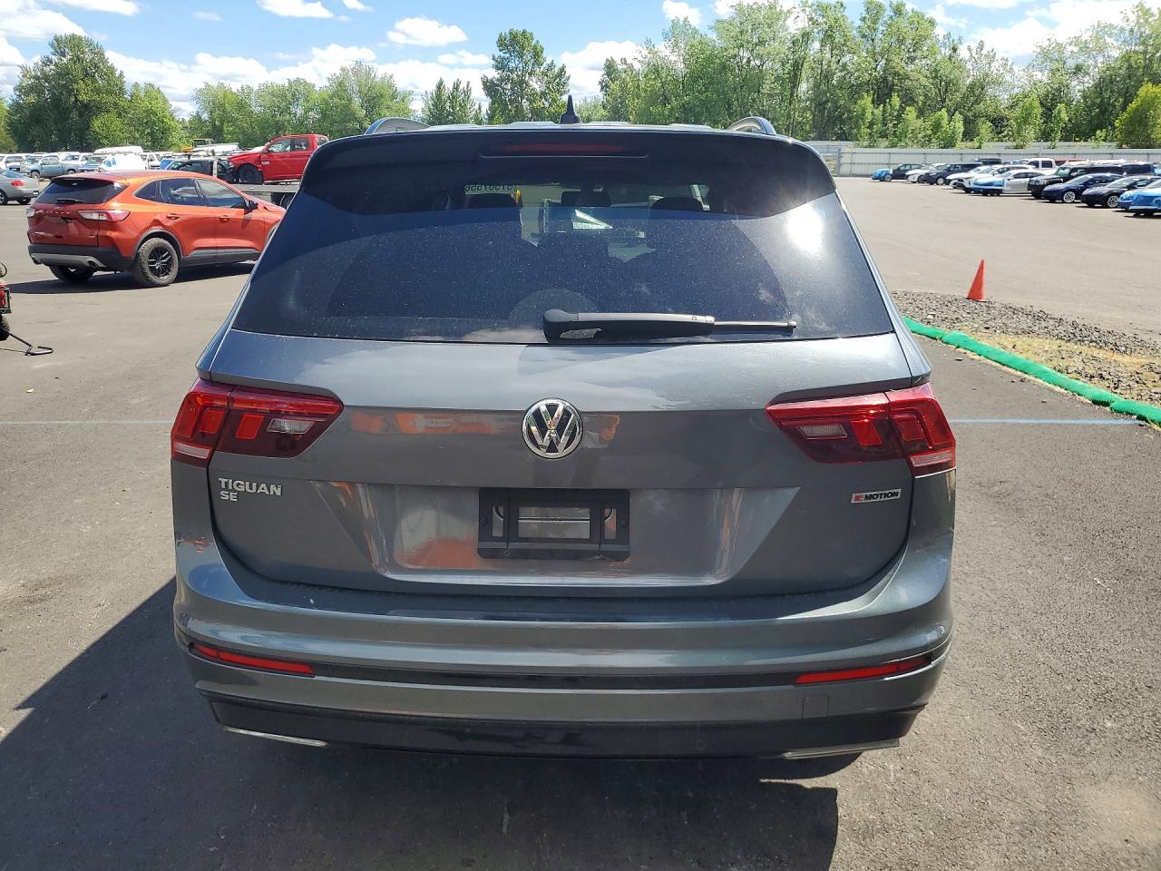 2021 Volkswagen Tiguan Se Gray vin: 3VV2B7AX4MM094718