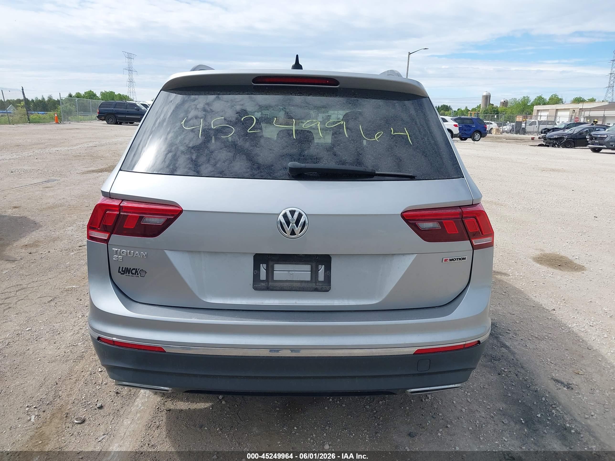 2021 Volkswagen Tiguan 2.0t Se/2.0t Se R-line Black/2.0t Sel Серый vin: 3VV2B7AX4MM099952