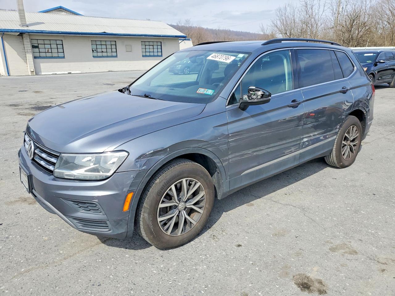 2018 Volkswagen Tiguan Se Gray vin: 3VV2B7AX5JM196671