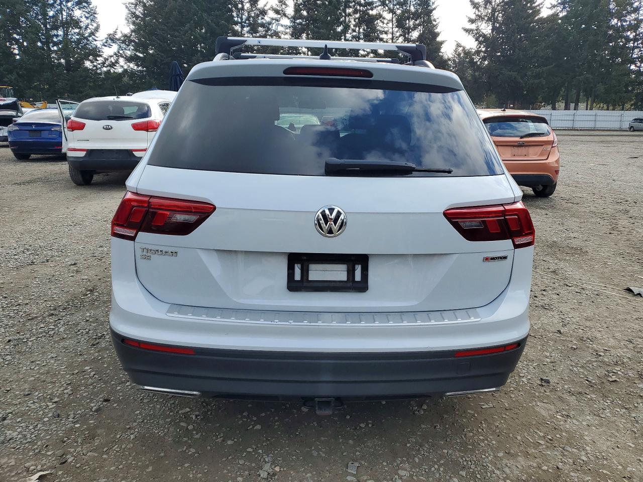 2019 Volkswagen Tiguan Se Серый vin: 3VV2B7AX5KM015778