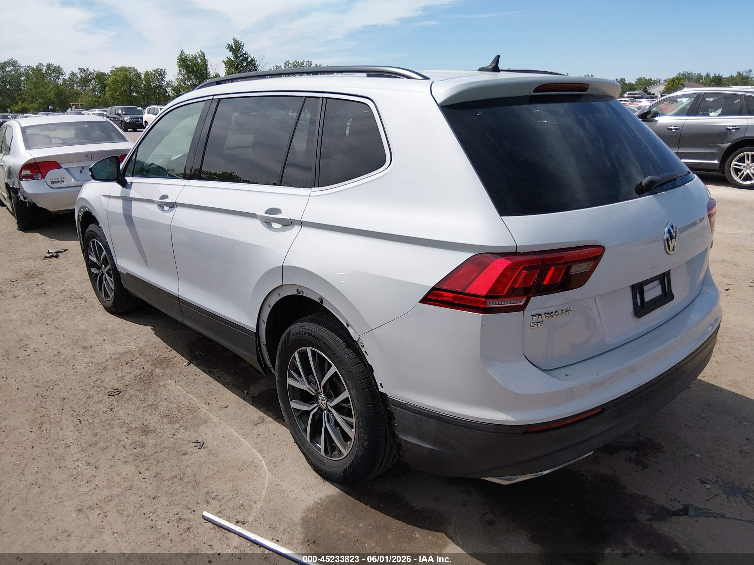 2019 Volkswagen Tiguan 2.0t Se/2.0t Sel/2.0t Sel R-line/2.0t Sel R-line Black Белый vin: 3VV2B7AX5KM068870