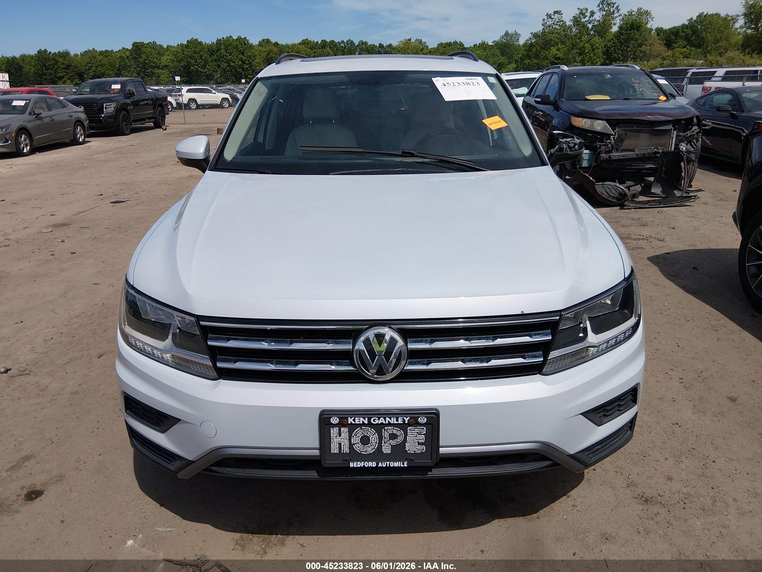 2019 Volkswagen Tiguan 2.0t Se/2.0t Sel/2.0t Sel R-line/2.0t Sel R-line Black Белый vin: 3VV2B7AX5KM068870