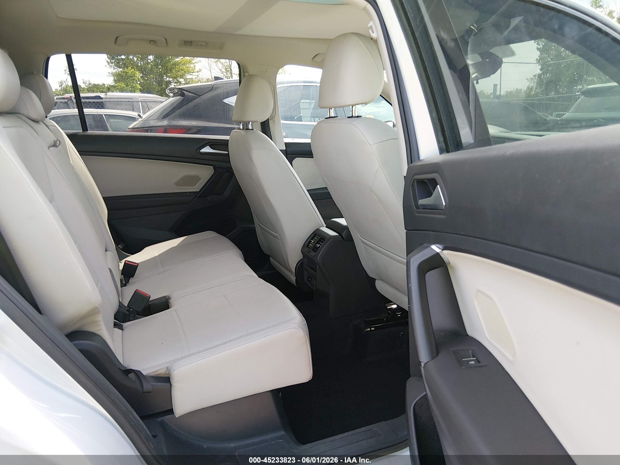 2019 Volkswagen Tiguan 2.0t Se/2.0t Sel/2.0t Sel R-line/2.0t Sel R-line Black Белый vin: 3VV2B7AX5KM068870