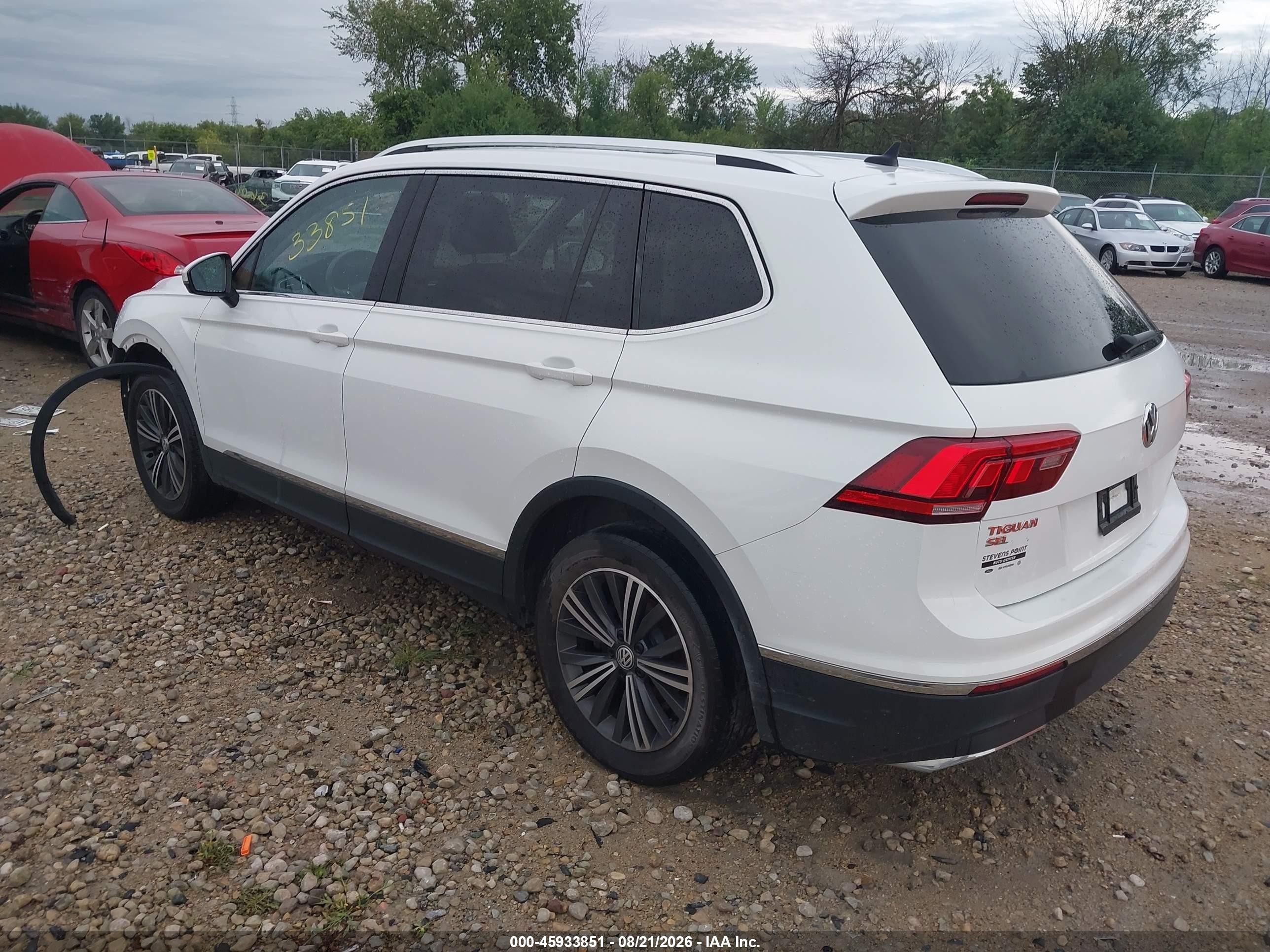 2018 Volkswagen Tiguan 2.0t Se/2.0t Sel White vin: 3VV2B7AX6JM079388