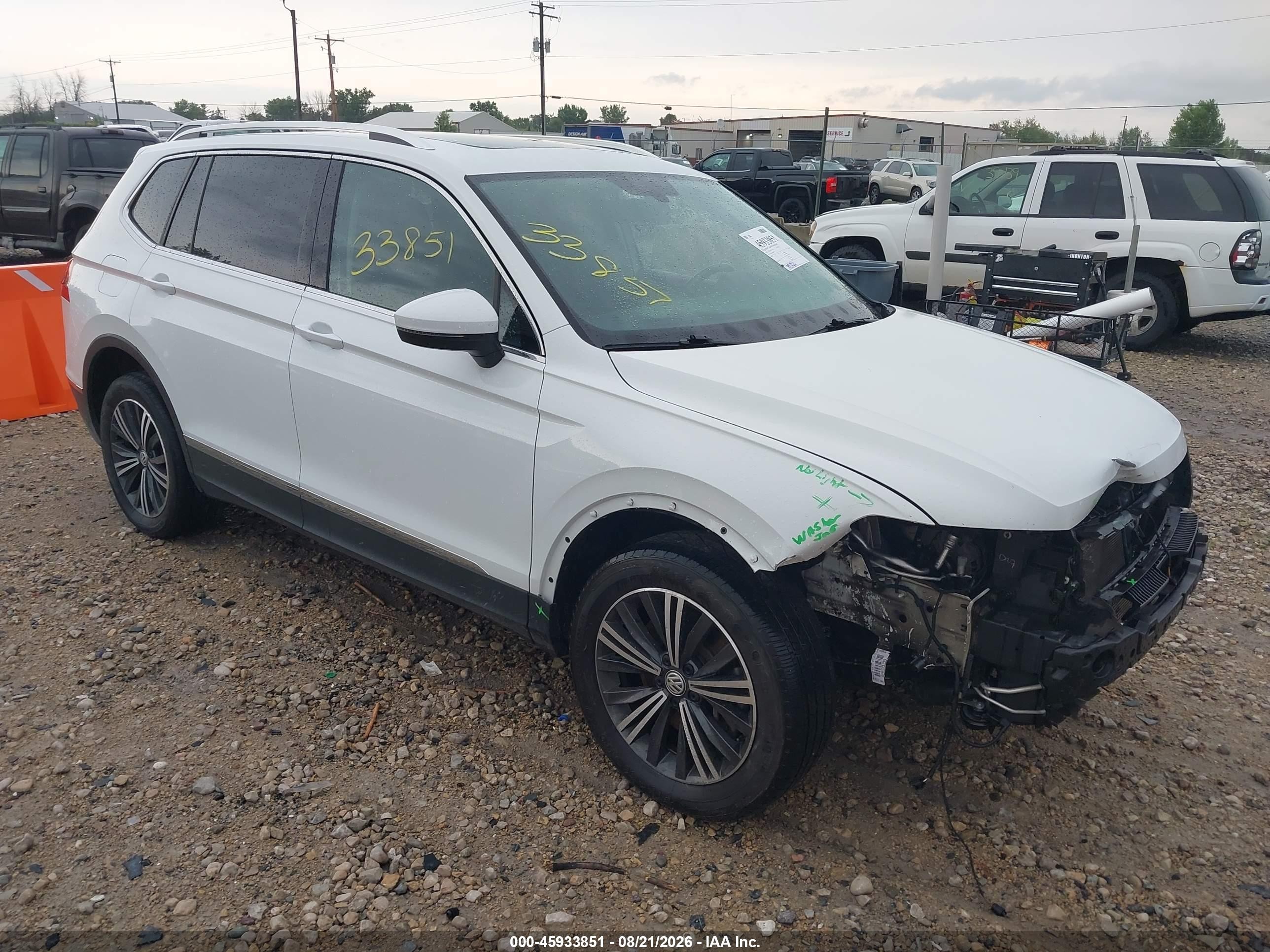 2018 Volkswagen Tiguan 2.0t Se/2.0t Sel White vin: 3VV2B7AX6JM079388