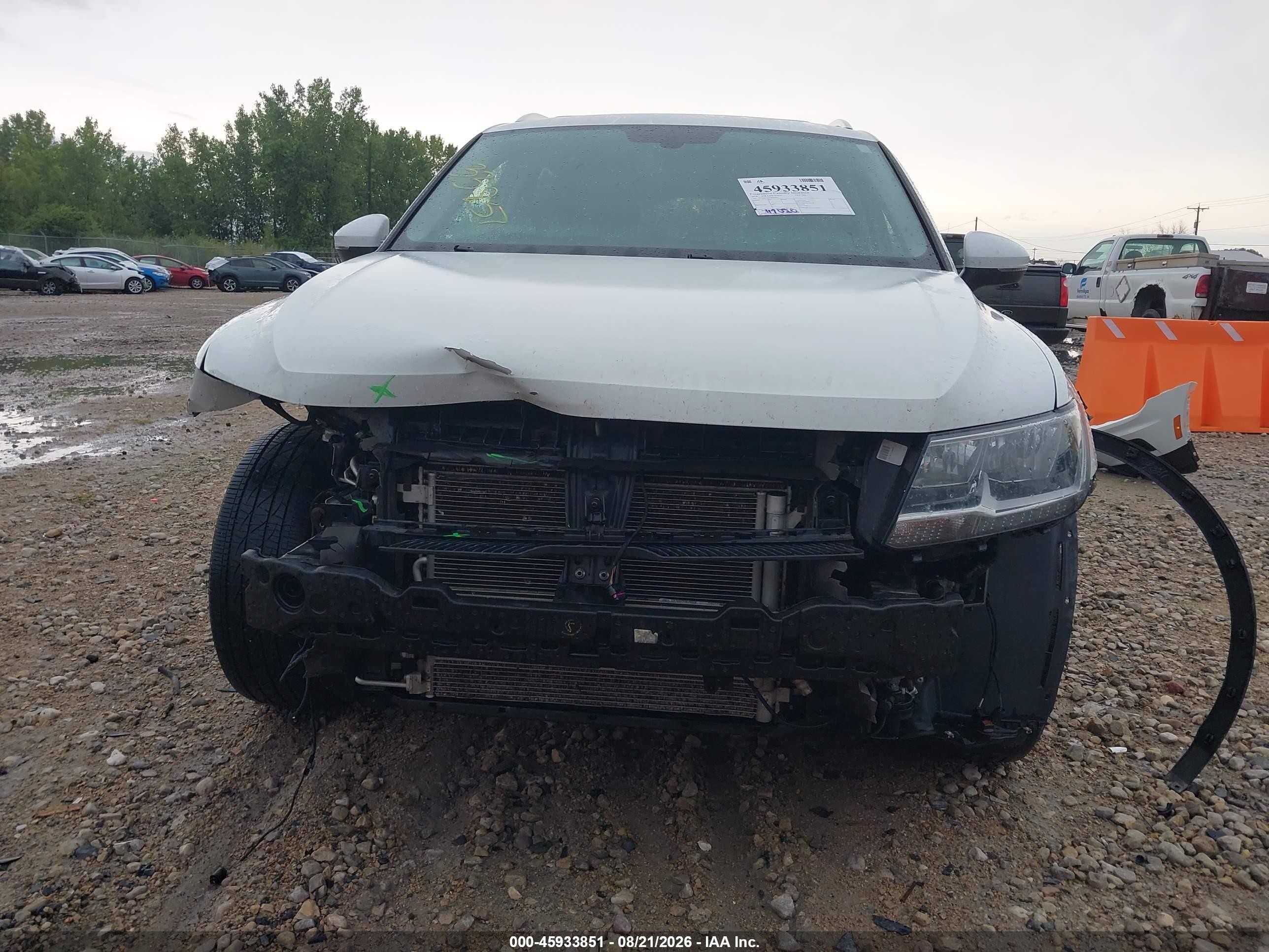 2018 Volkswagen Tiguan 2.0t Se/2.0t Sel White vin: 3VV2B7AX6JM079388