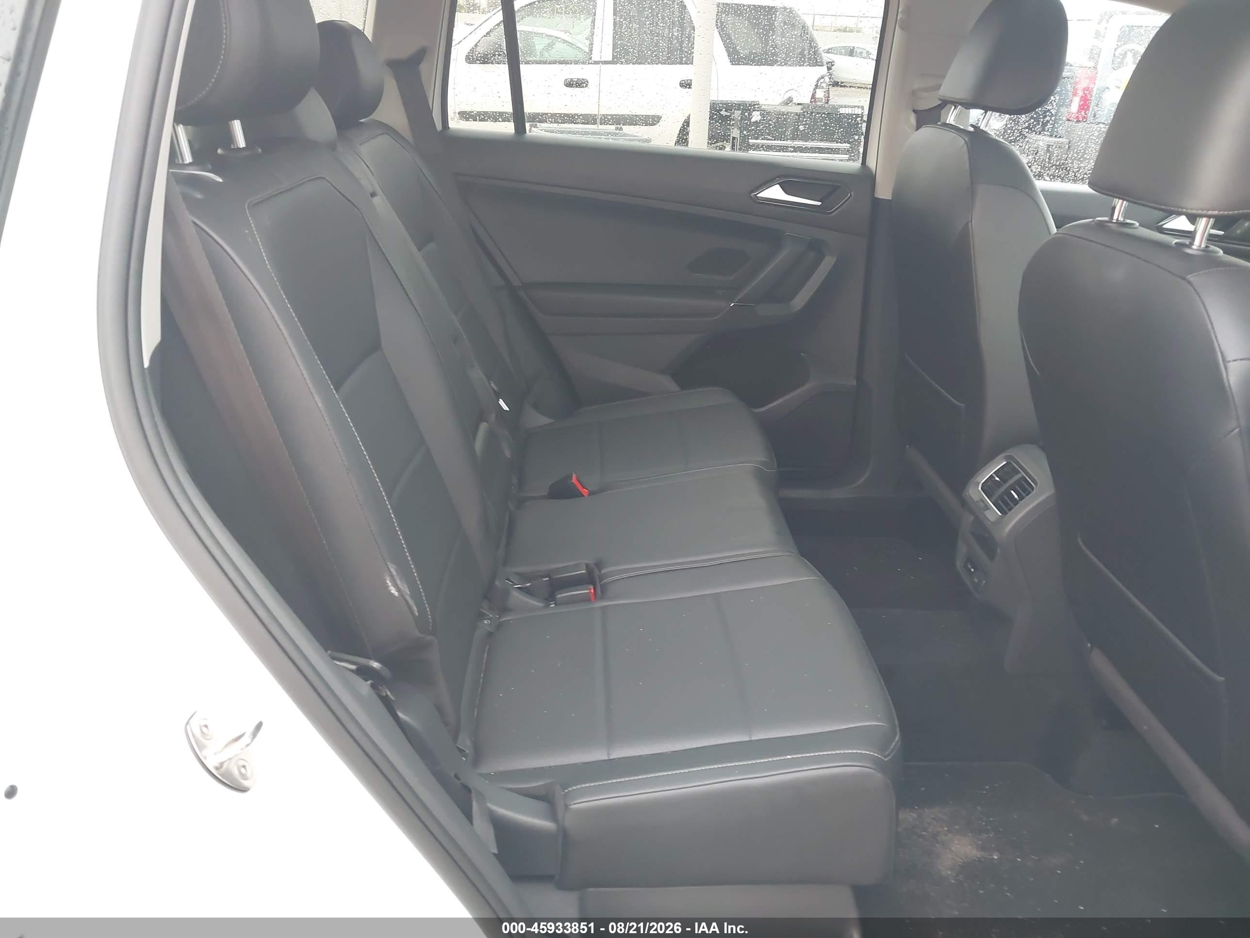 2018 Volkswagen Tiguan 2.0t Se/2.0t Sel White vin: 3VV2B7AX6JM079388