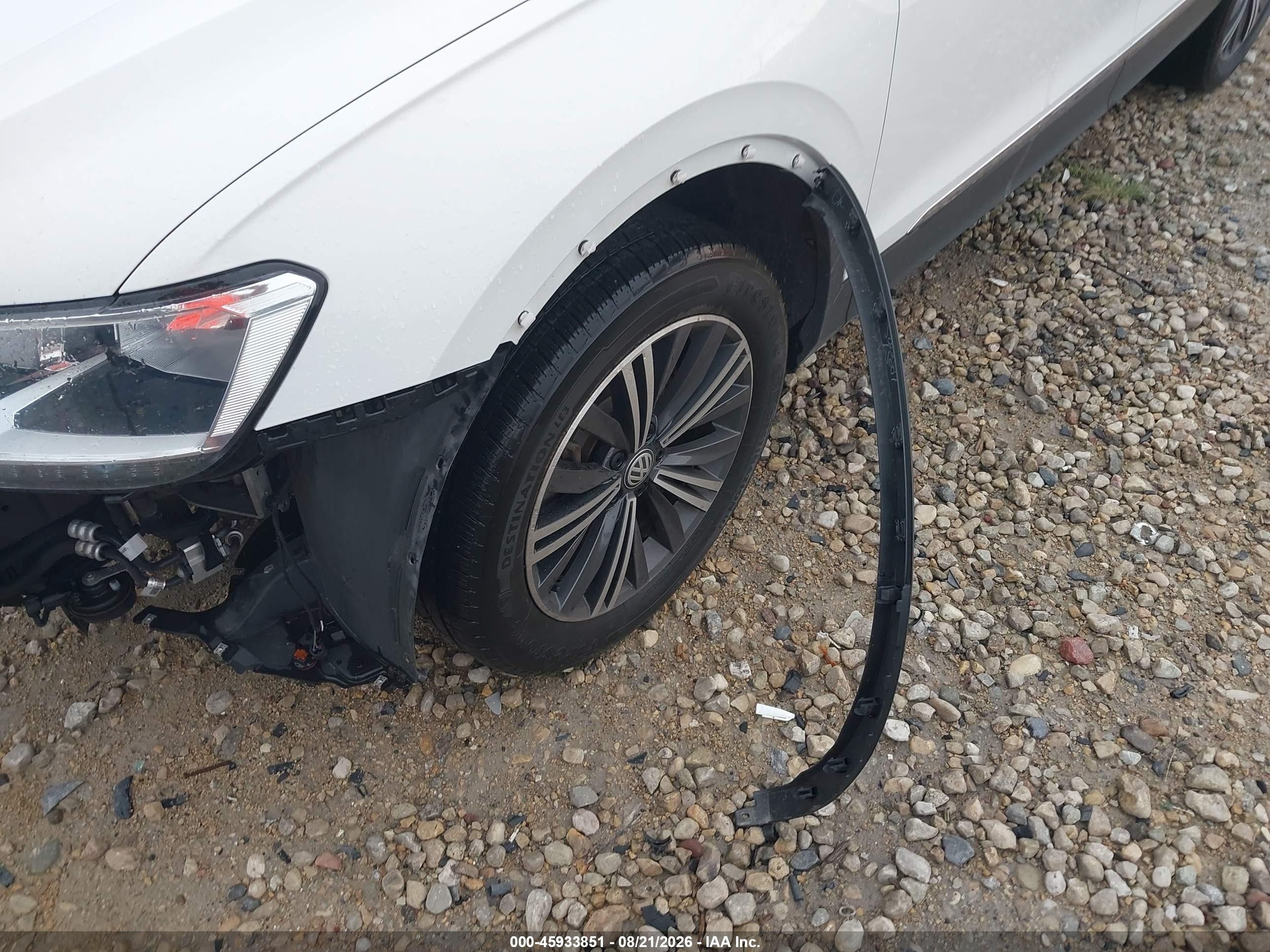 2018 Volkswagen Tiguan 2.0t Se/2.0t Sel White vin: 3VV2B7AX6JM079388
