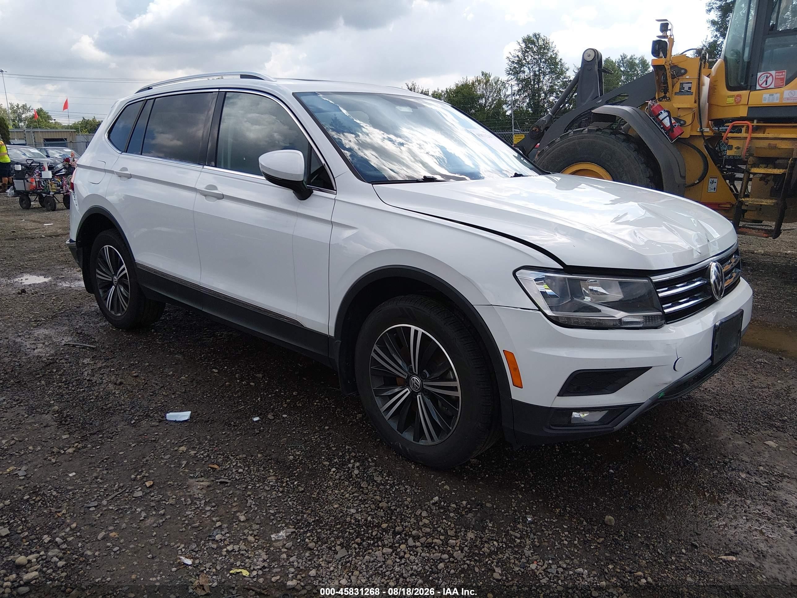 2019 Volkswagen Tiguan 2.0t Se/2.0t Sel/2.0t Sel R-line/2.0t Sel R-line Black White vin: 3VV2B7AX6KM059367