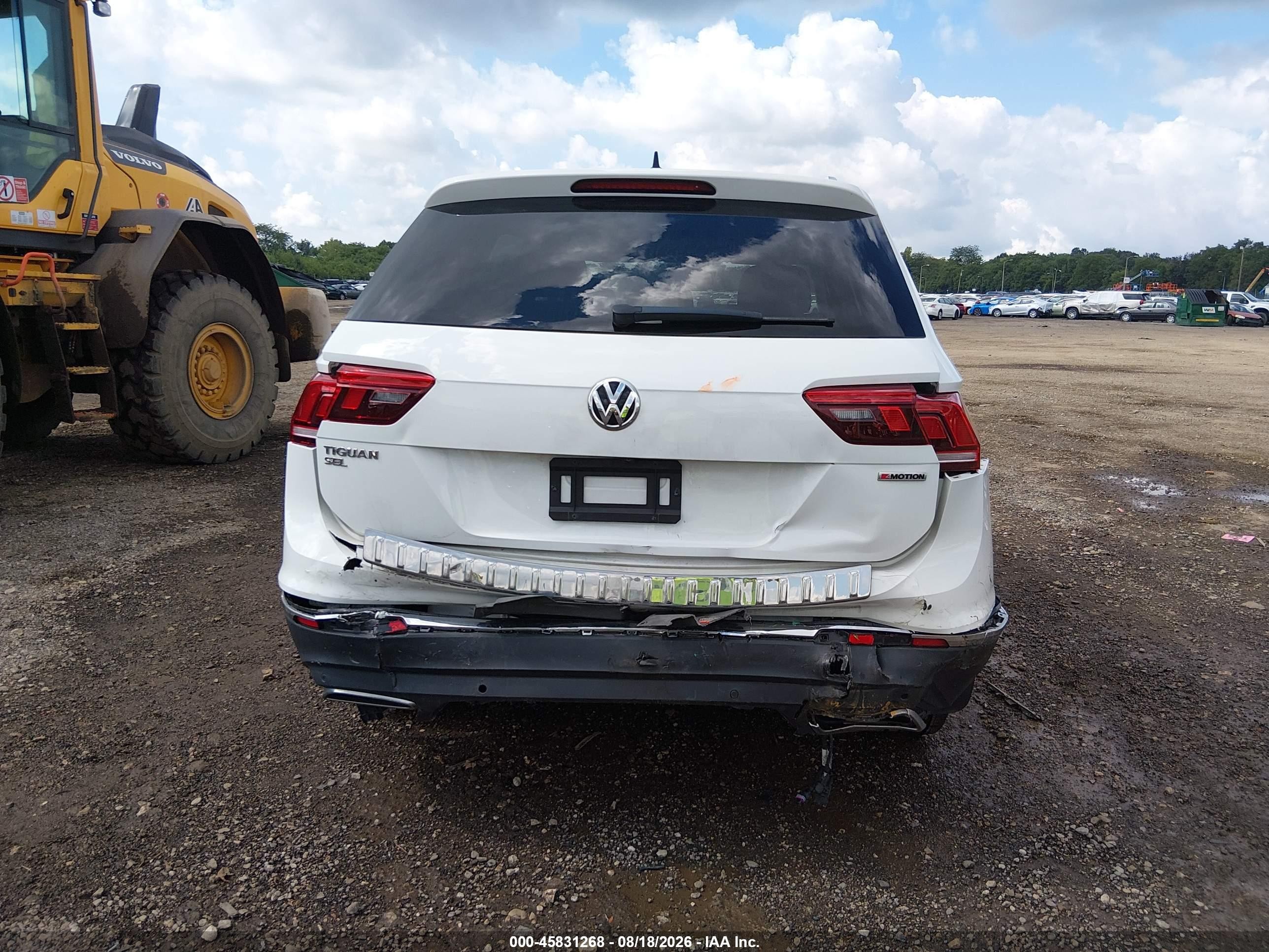 2019 Volkswagen Tiguan 2.0t Se/2.0t Sel/2.0t Sel R-line/2.0t Sel R-line Black White vin: 3VV2B7AX6KM059367