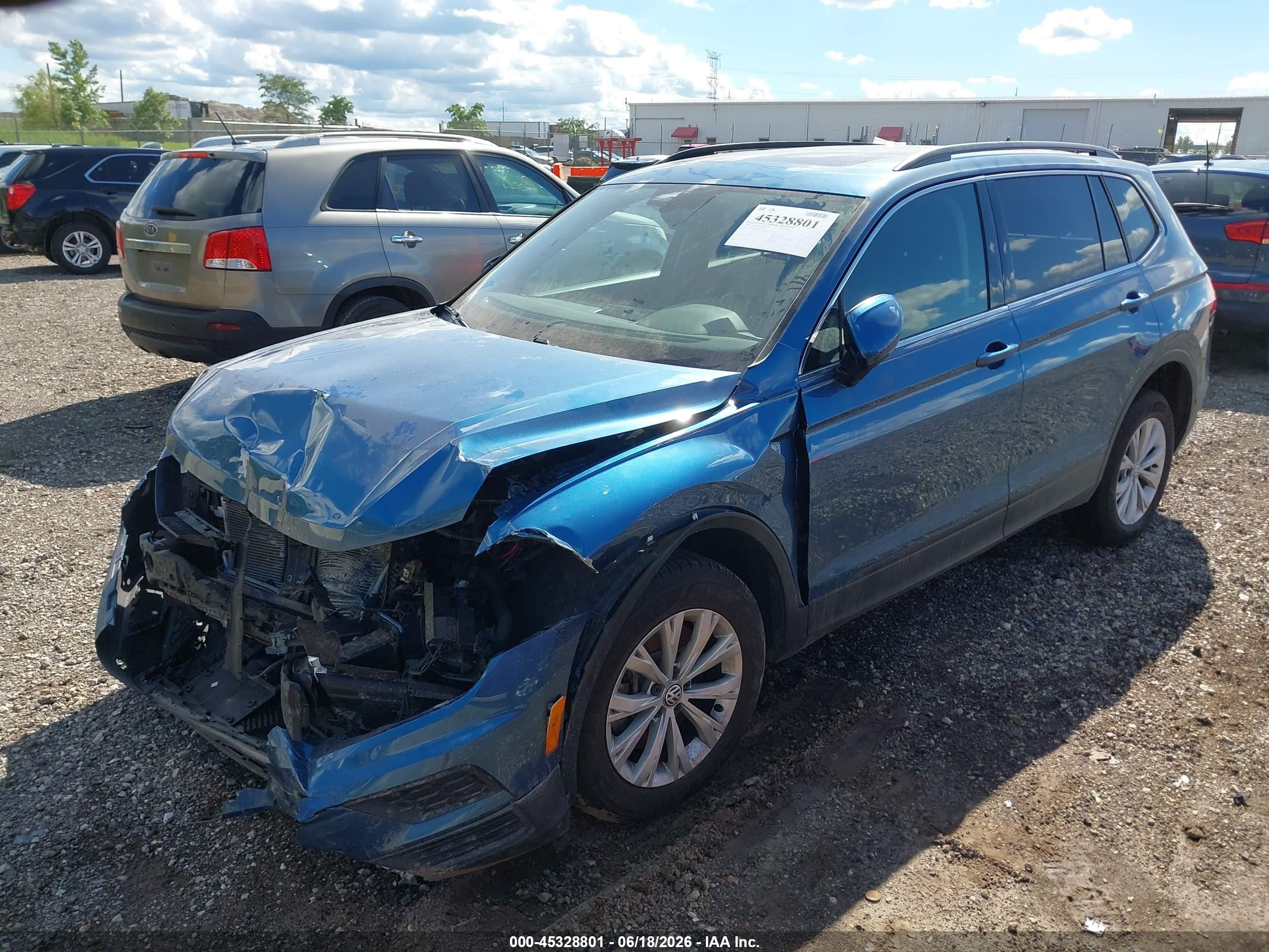 2019 Volkswagen Tiguan 2.0t Se/2.0t Sel/2.0t Sel R-line/2.0t Sel R-line Black Blue vin: 3VV2B7AX6KM140174