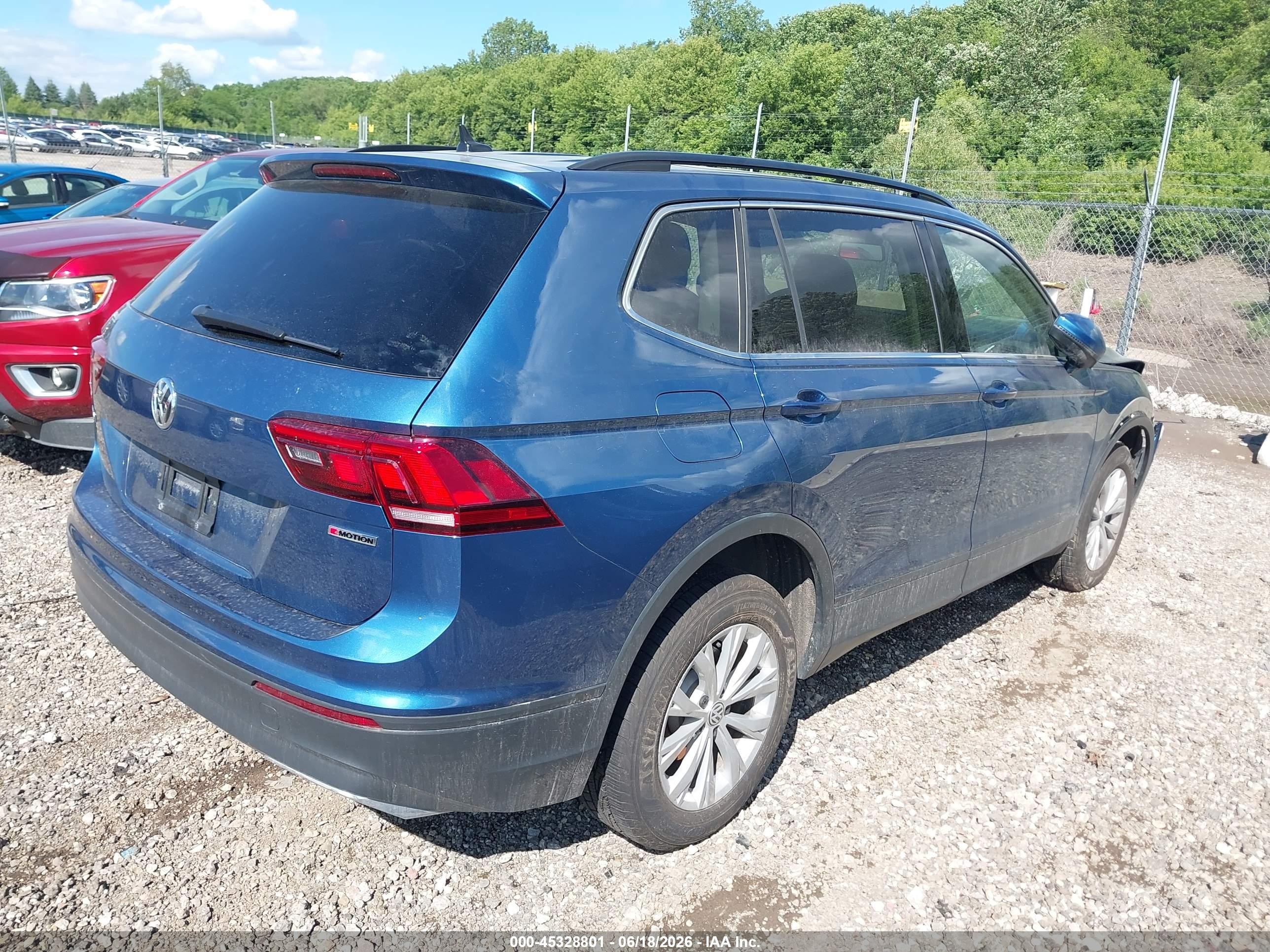 2019 Volkswagen Tiguan 2.0t Se/2.0t Sel/2.0t Sel R-line/2.0t Sel R-line Black Blue vin: 3VV2B7AX6KM140174