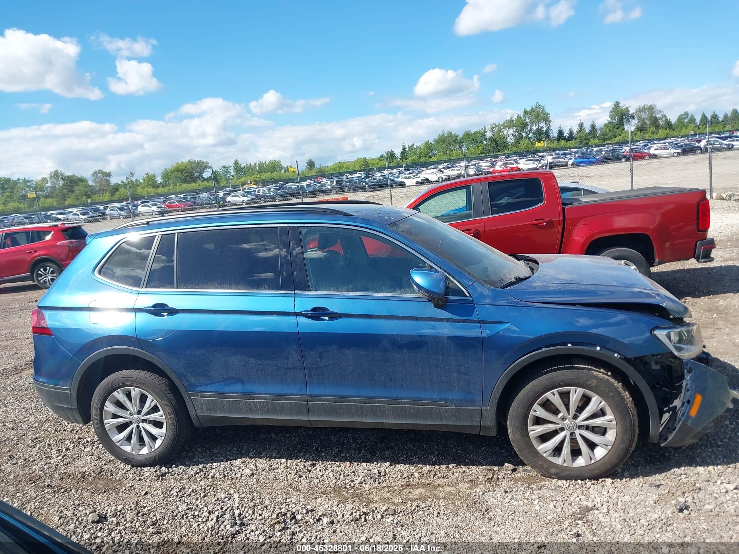 2019 Volkswagen Tiguan 2.0t Se/2.0t Sel/2.0t Sel R-line/2.0t Sel R-line Black Blue vin: 3VV2B7AX6KM140174