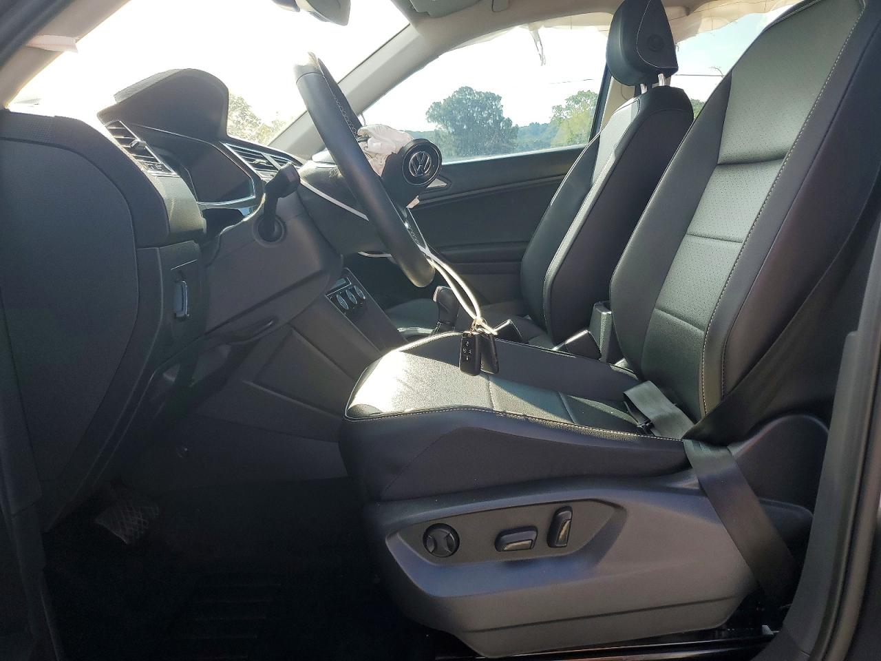 2021 Volkswagen Tiguan Se Gray vin: 3VV2B7AX6MM133972