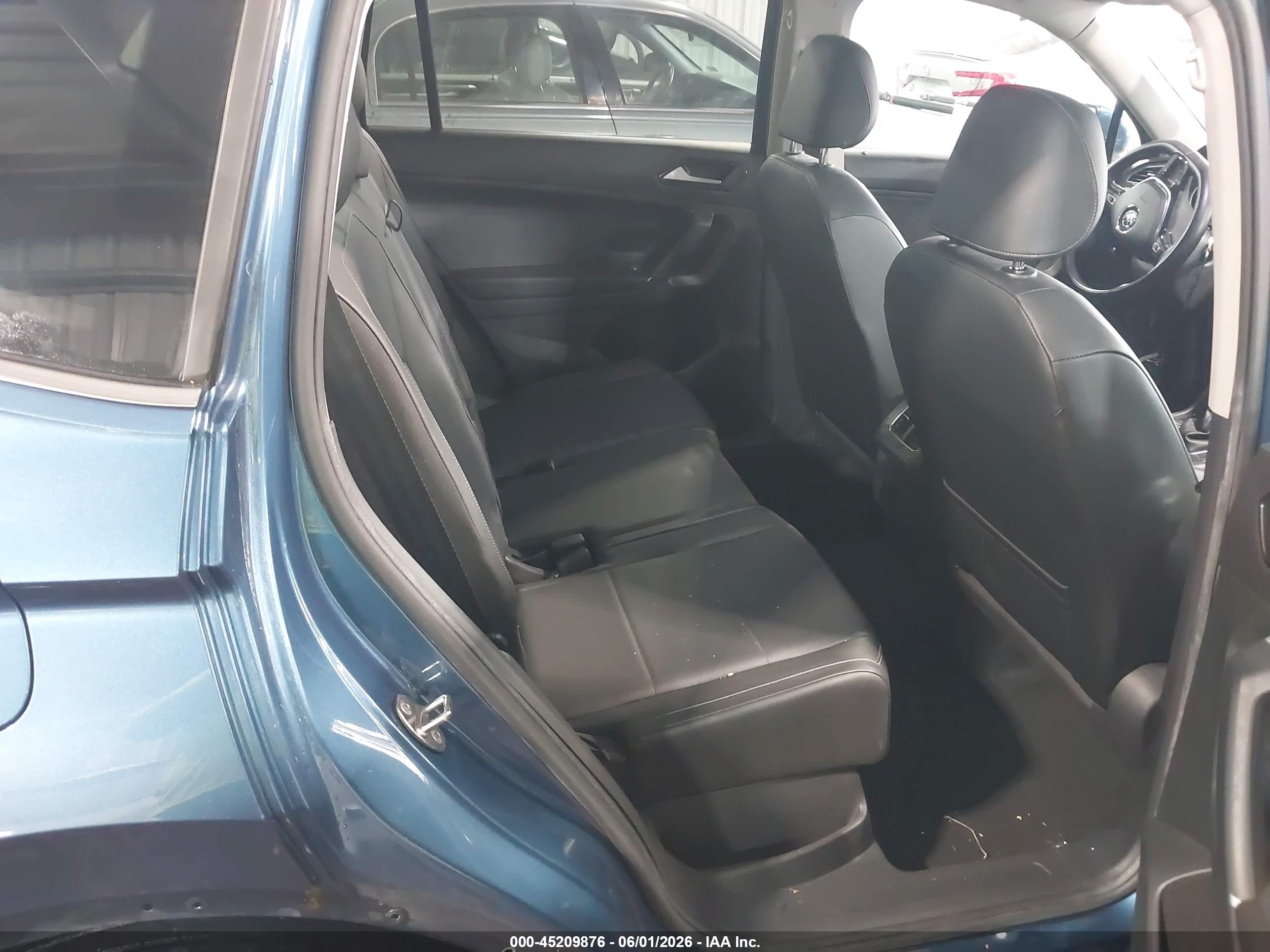 2018 Volkswagen Tiguan 2.0t Se/2.0t Sel Синий vin: 3VV2B7AX7JM140330