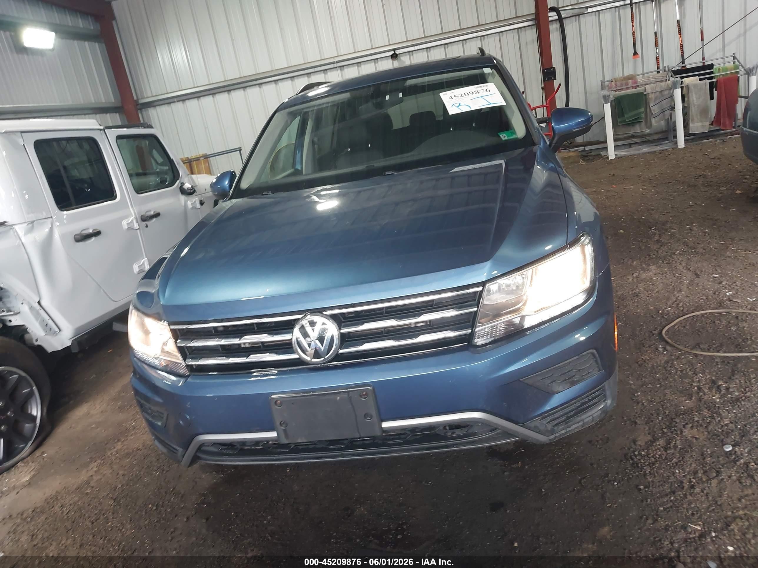 2018 Volkswagen Tiguan 2.0t Se/2.0t Sel Синий vin: 3VV2B7AX7JM140330