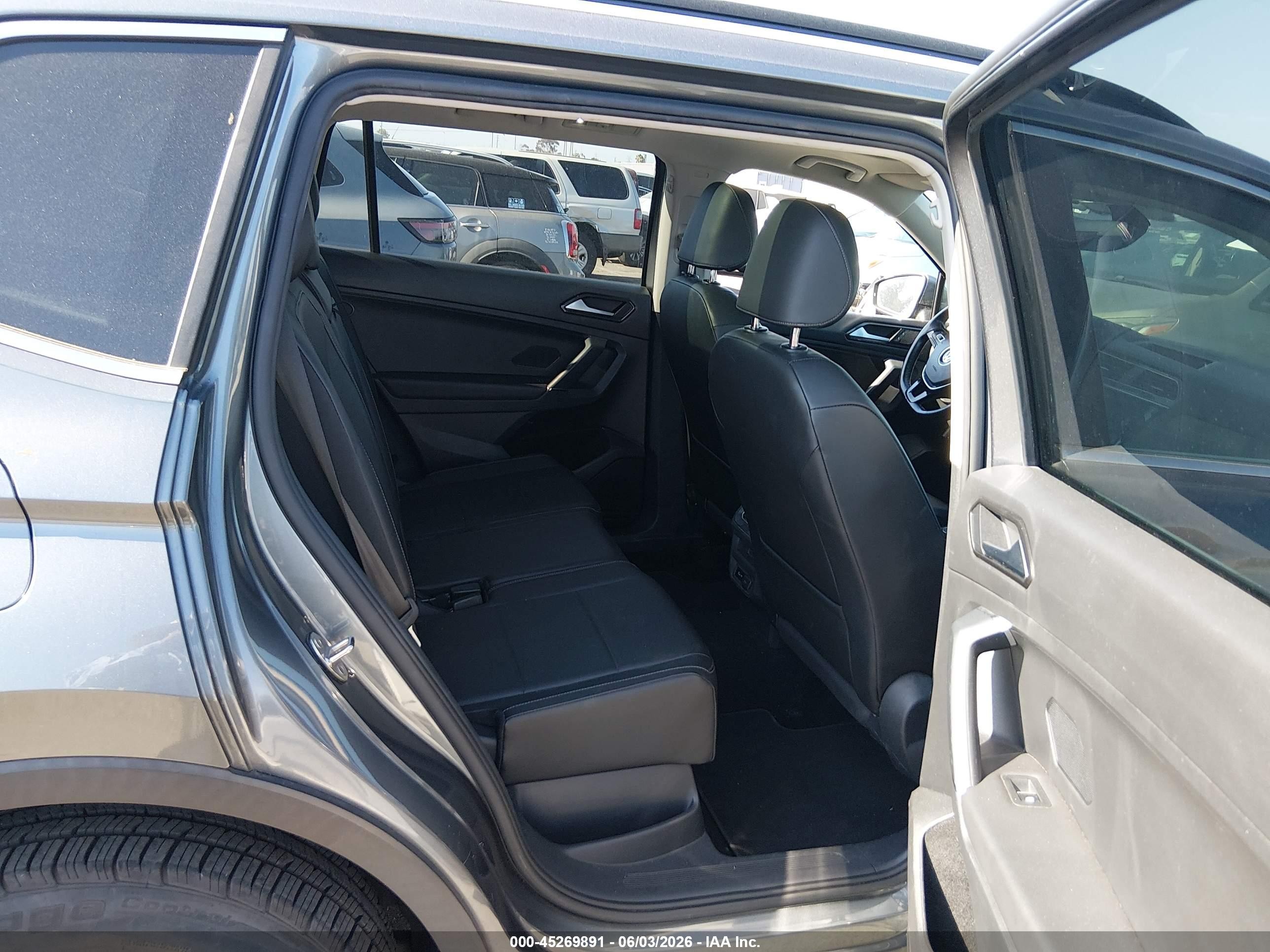 2018 Volkswagen Tiguan 2.0t Se/2.0t Sel Серый vin: 3VV2B7AX7JM169794