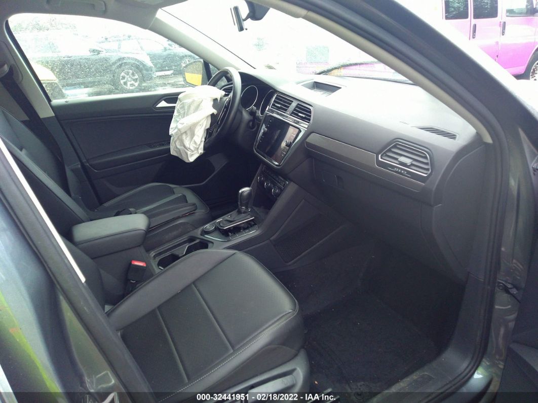 2019 Volkswagen Tiguan Se/sel/sel R-line Gray vin: 3VV2B7AX7KM042755