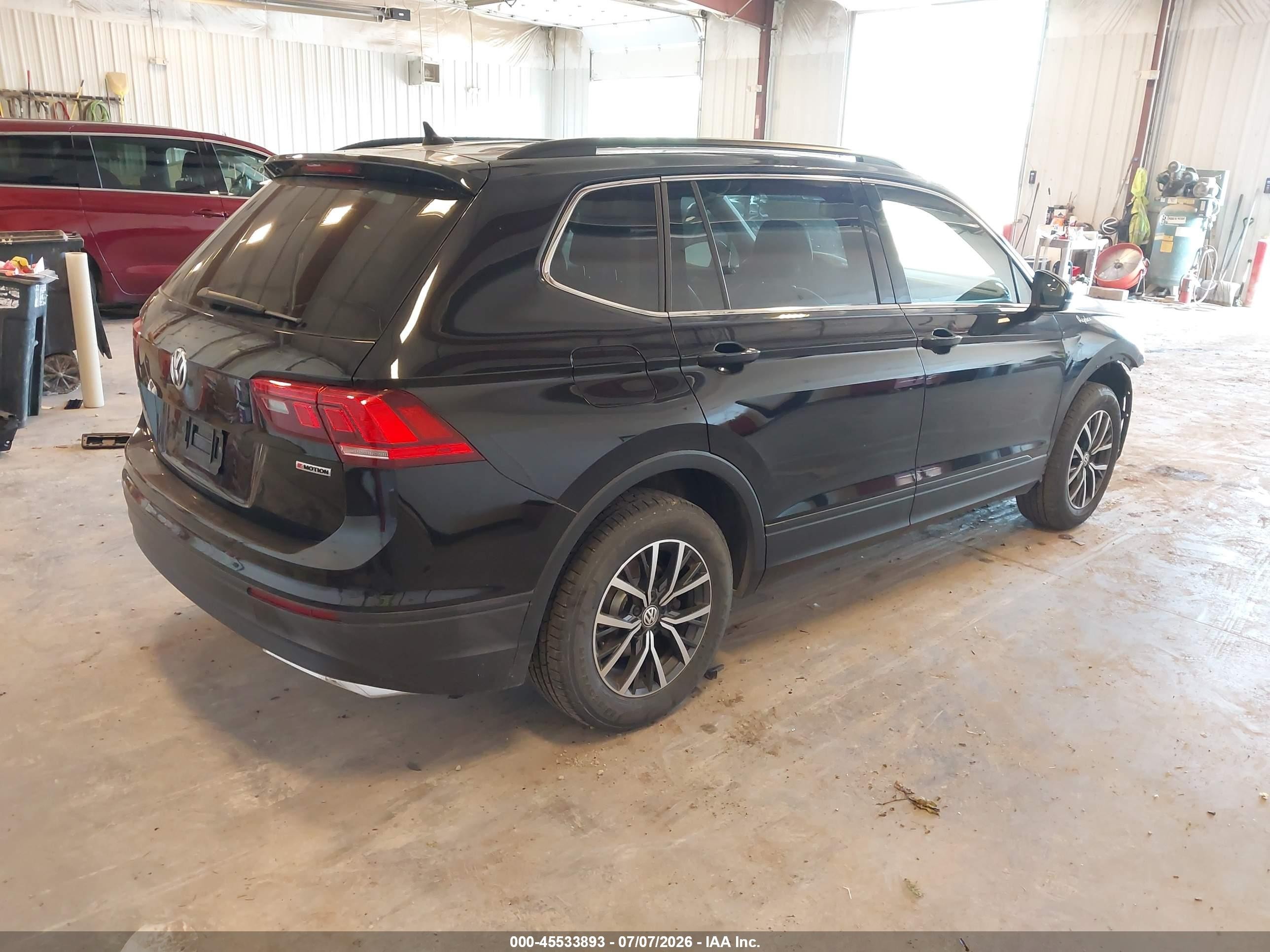 2019 Volkswagen Tiguan 2.0t Se/2.0t Sel/2.0t Sel R-line/2.0t Sel R-line Black Black vin: 3VV2B7AX7KM070667