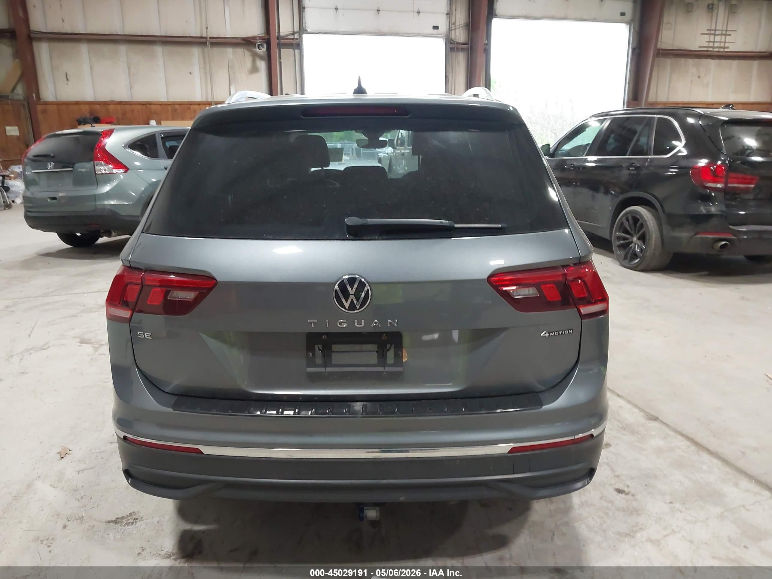 2022 Volkswagen Tiguan 2.0t Se Серый vin: 3VV2B7AX7NM037852