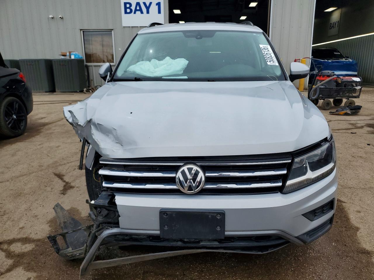 2019 Volkswagen Tiguan Se Gray vin: 3VV2B7AX8KM051979