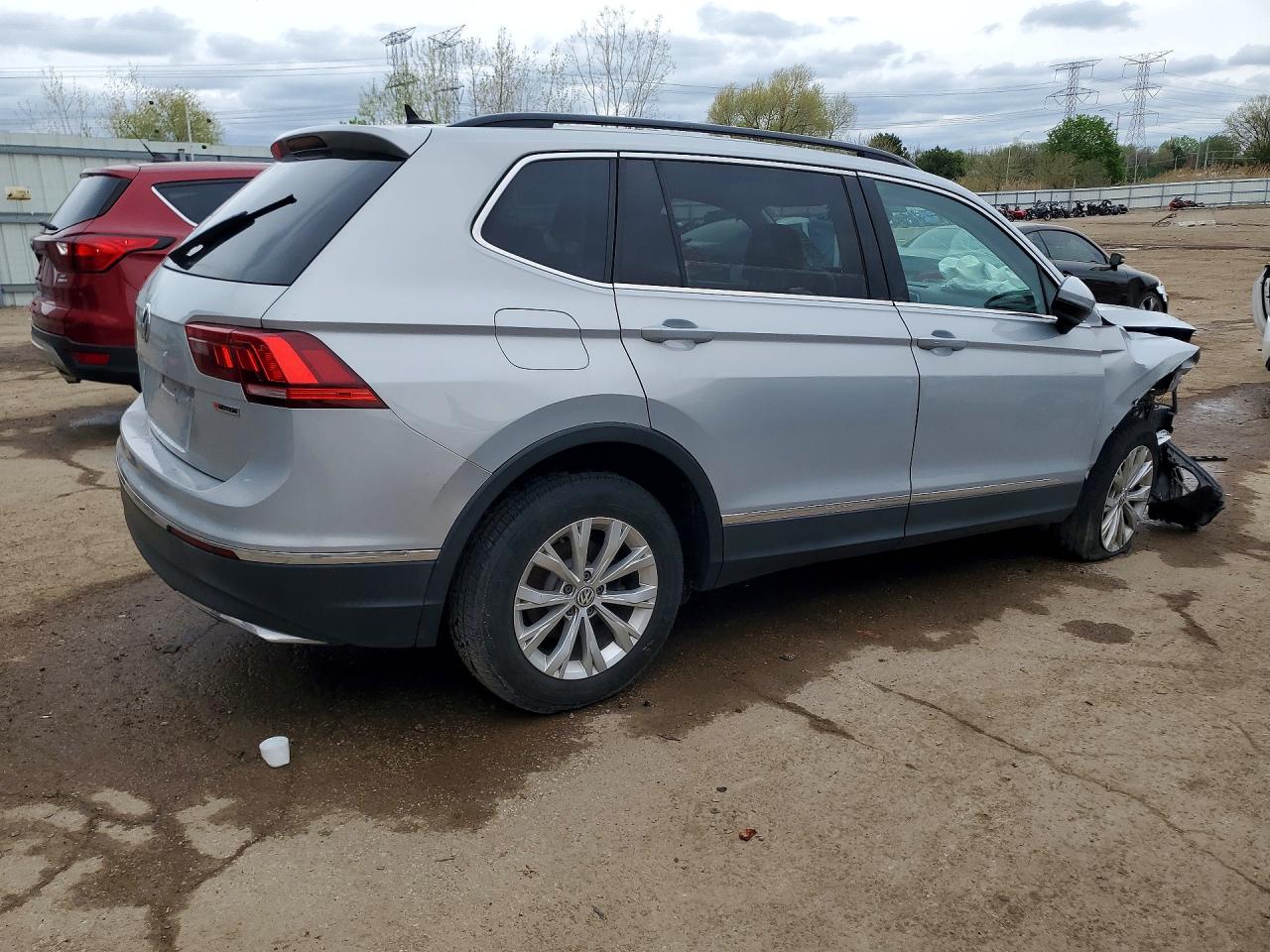2019 Volkswagen Tiguan Se Gray vin: 3VV2B7AX8KM051979
