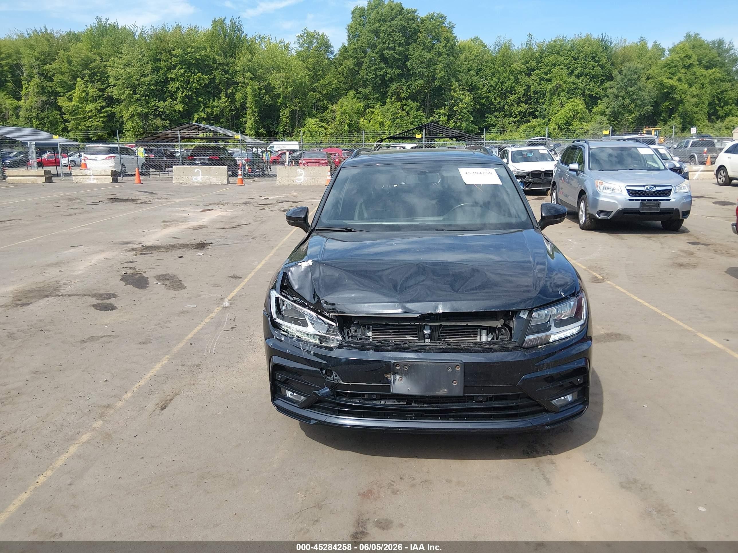 2019 Volkswagen Tiguan 2.0t Se/2.0t Sel/2.0t Sel R-line/2.0t Sel R-line Black Черный vin: 3VV2B7AX8KM077319