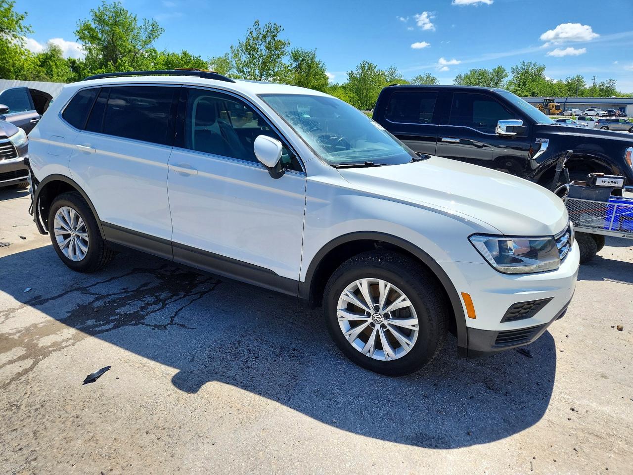 2019 Volkswagen Tiguan Se White vin: 3VV2B7AX8KM082536
