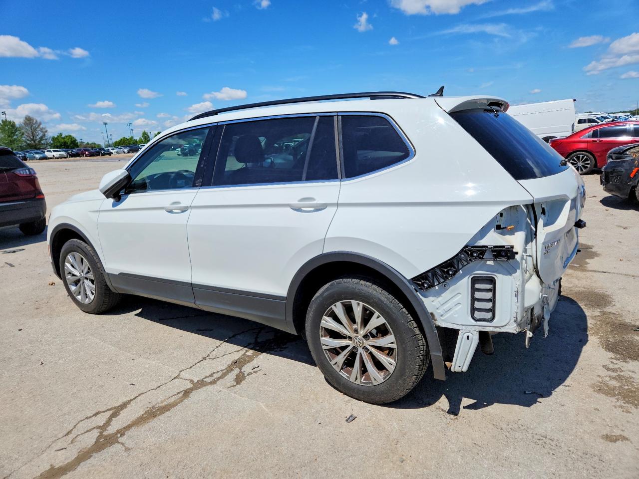 2019 Volkswagen Tiguan Se White vin: 3VV2B7AX8KM082536