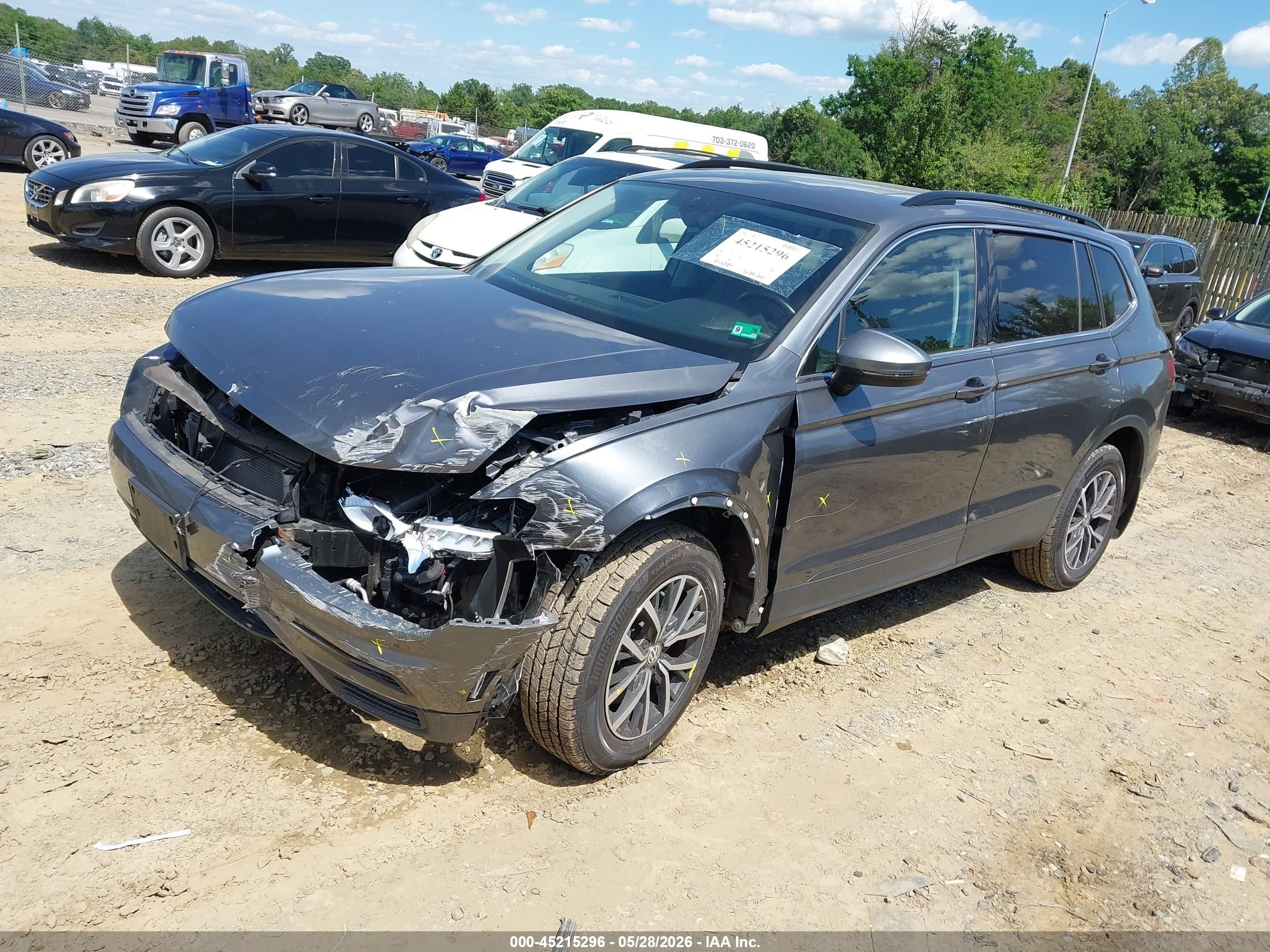 2019 Volkswagen Tiguan 2.0t Se/2.0t Sel/2.0t Sel R-line/2.0t Sel R-line Black Серый vin: 3VV2B7AX8KM127555
