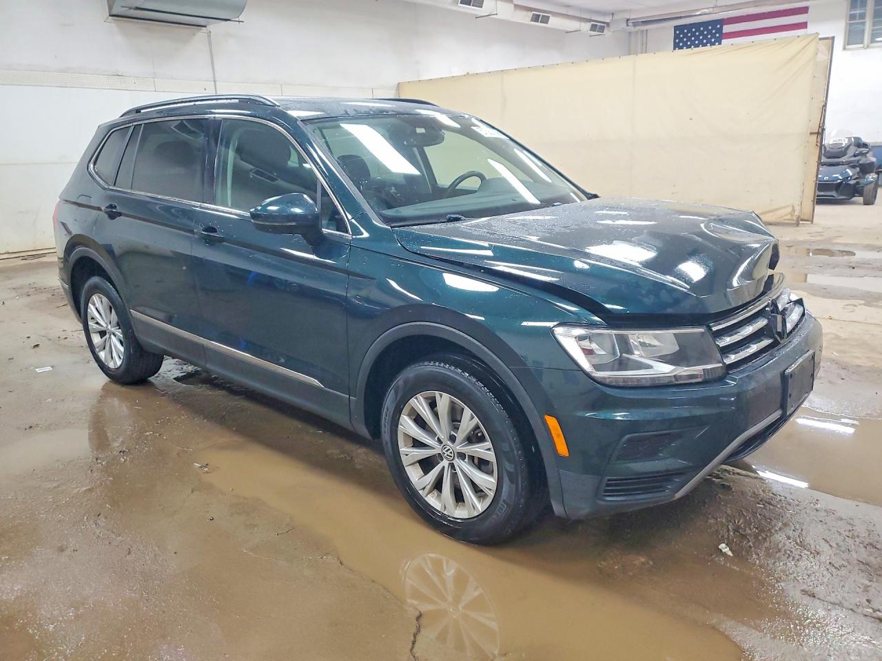 2018 Volkswagen Tiguan Se Green vin: 3VV2B7AX9JM158005