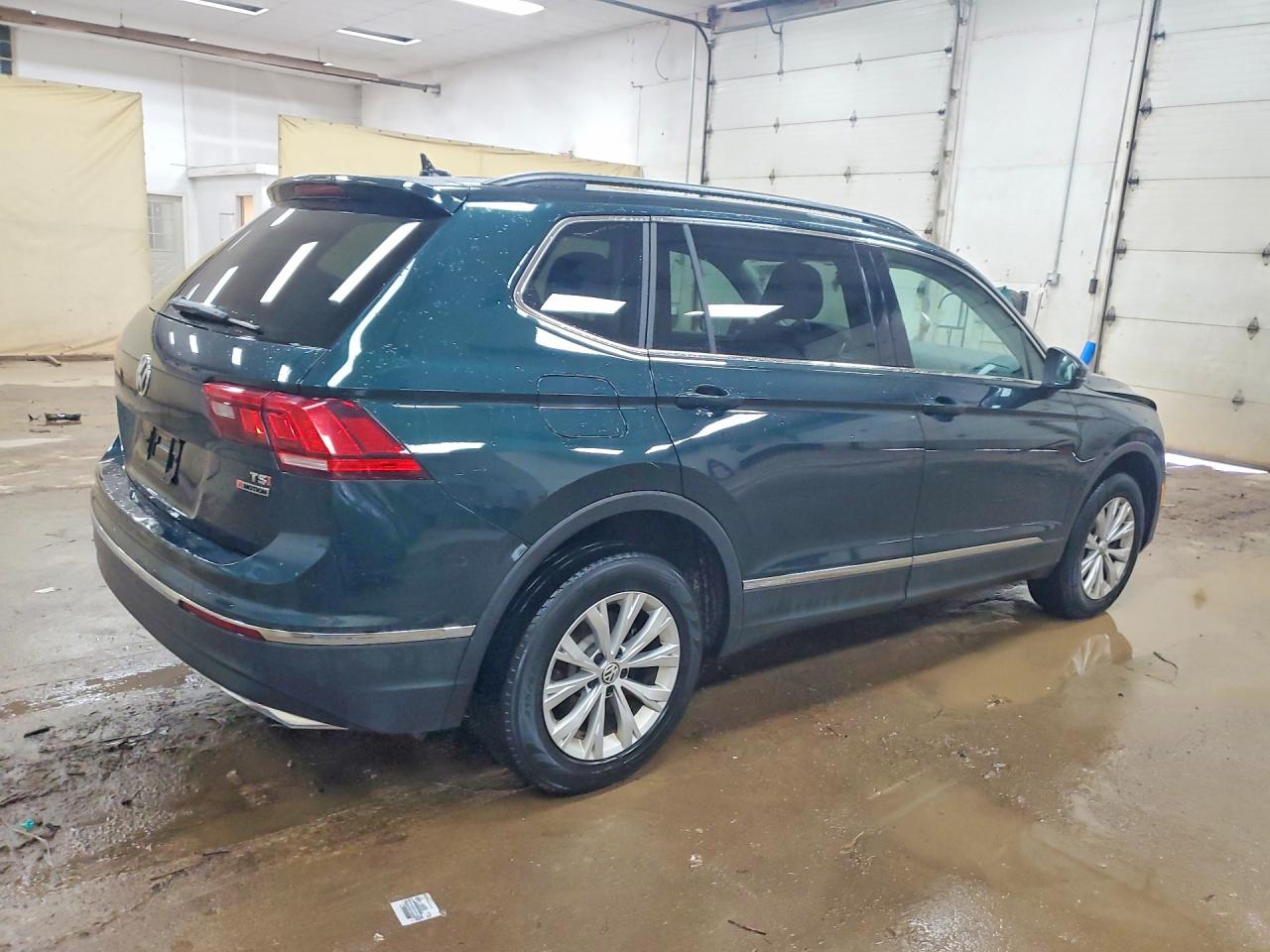 2018 Volkswagen Tiguan Se Green vin: 3VV2B7AX9JM158005