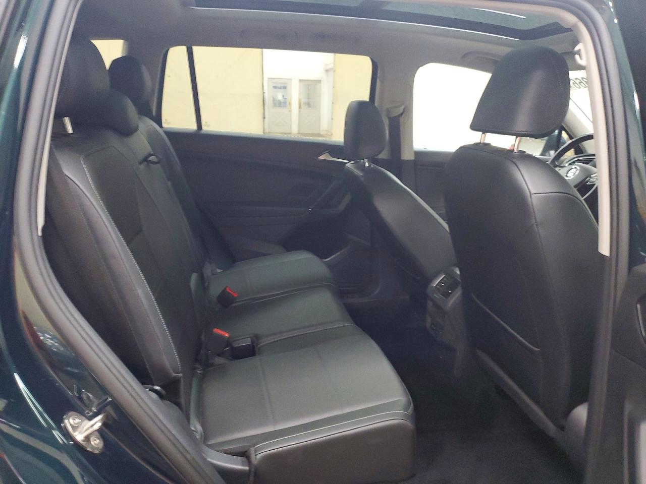 2018 Volkswagen Tiguan Se Green vin: 3VV2B7AX9JM158005