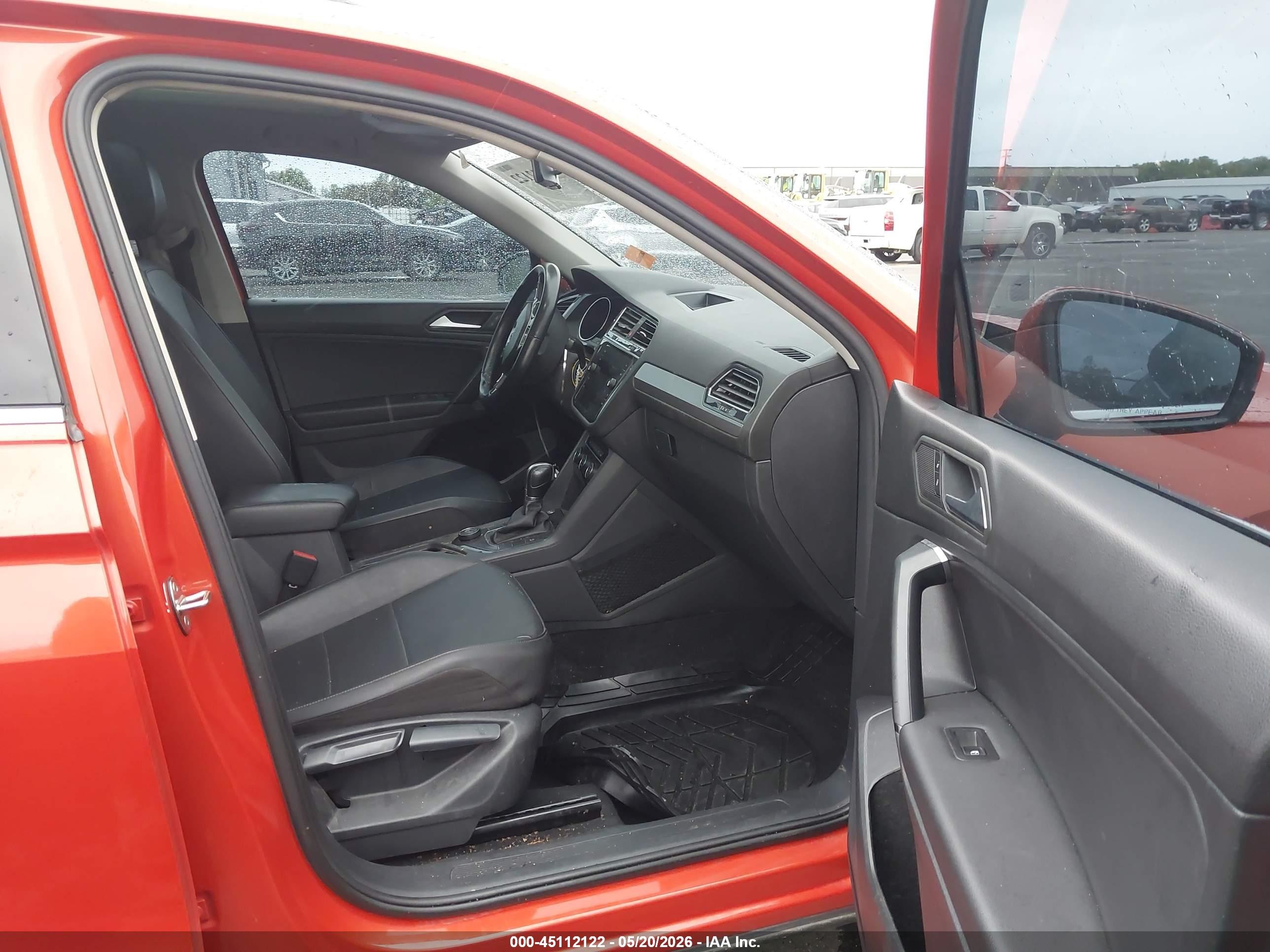 2019 Volkswagen Tiguan Orange vin: 3VV2B7AX9KM012267