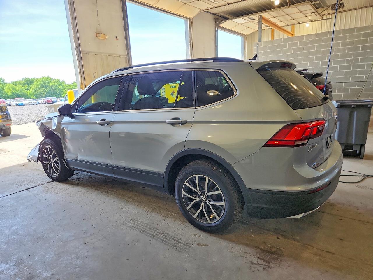 2019 Volkswagen Tiguan Se Silver vin: 3VV2B7AX9KM112188
