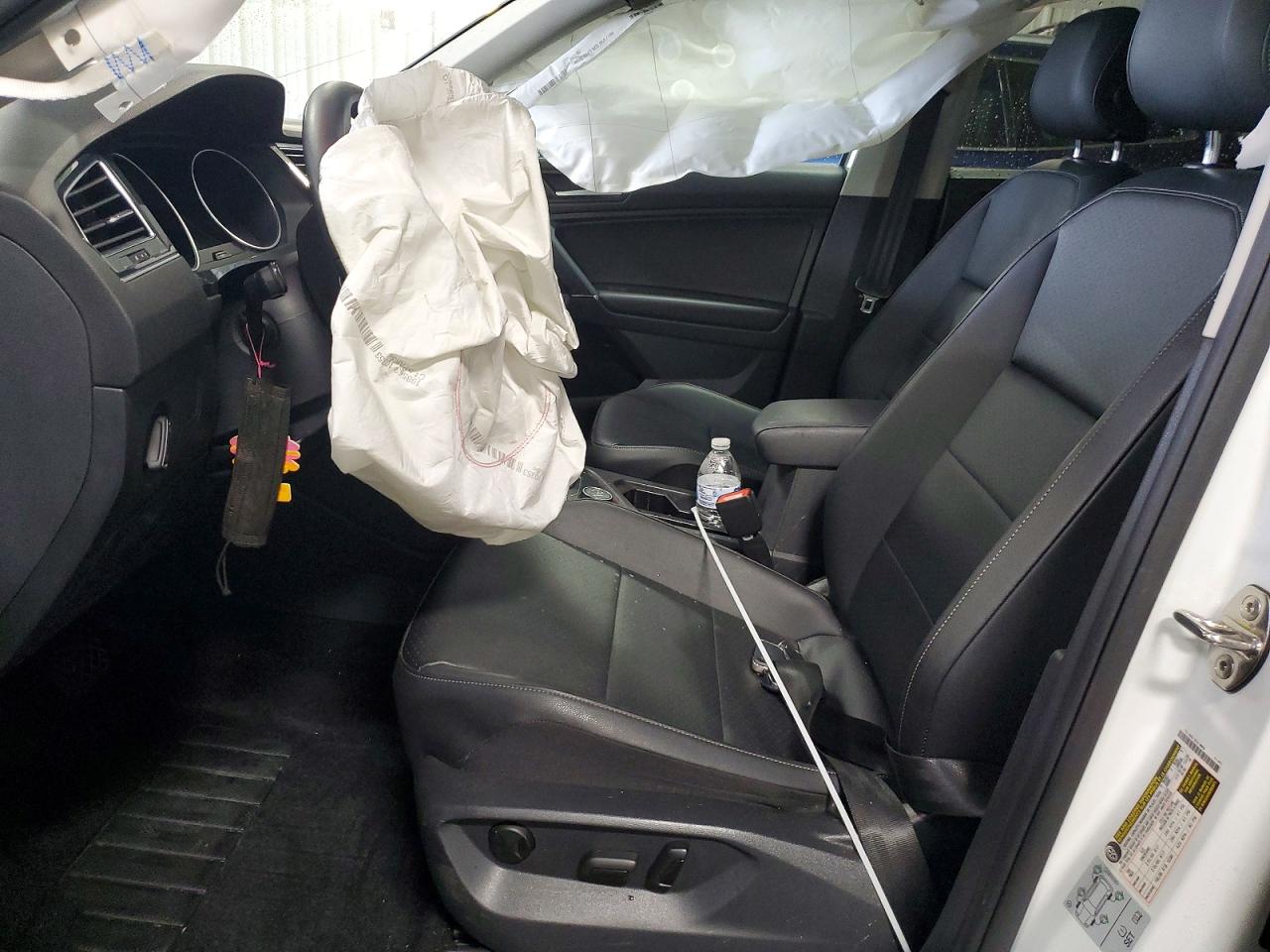 2020 Volkswagen Tiguan Se White vin: 3VV2B7AX9LM002176