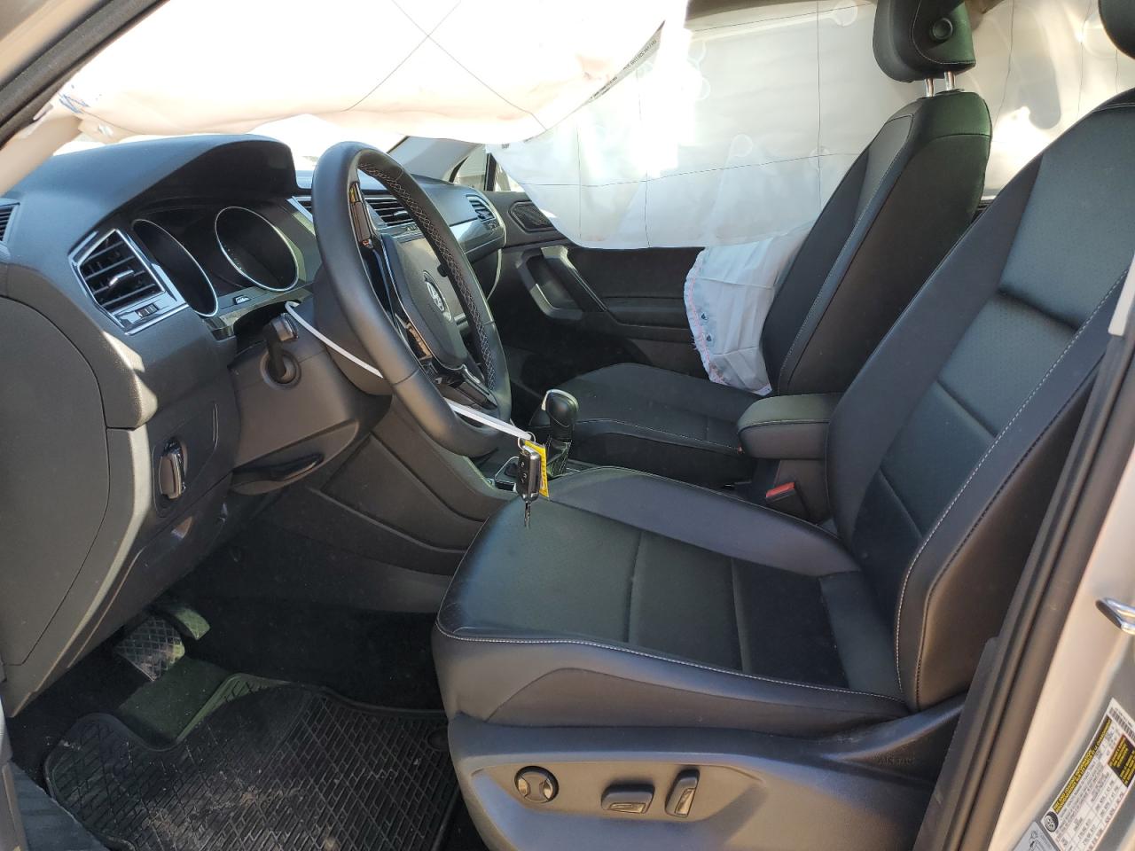 2021 Volkswagen Tiguan Se Серебряный vin: 3VV2B7AX9MM107821