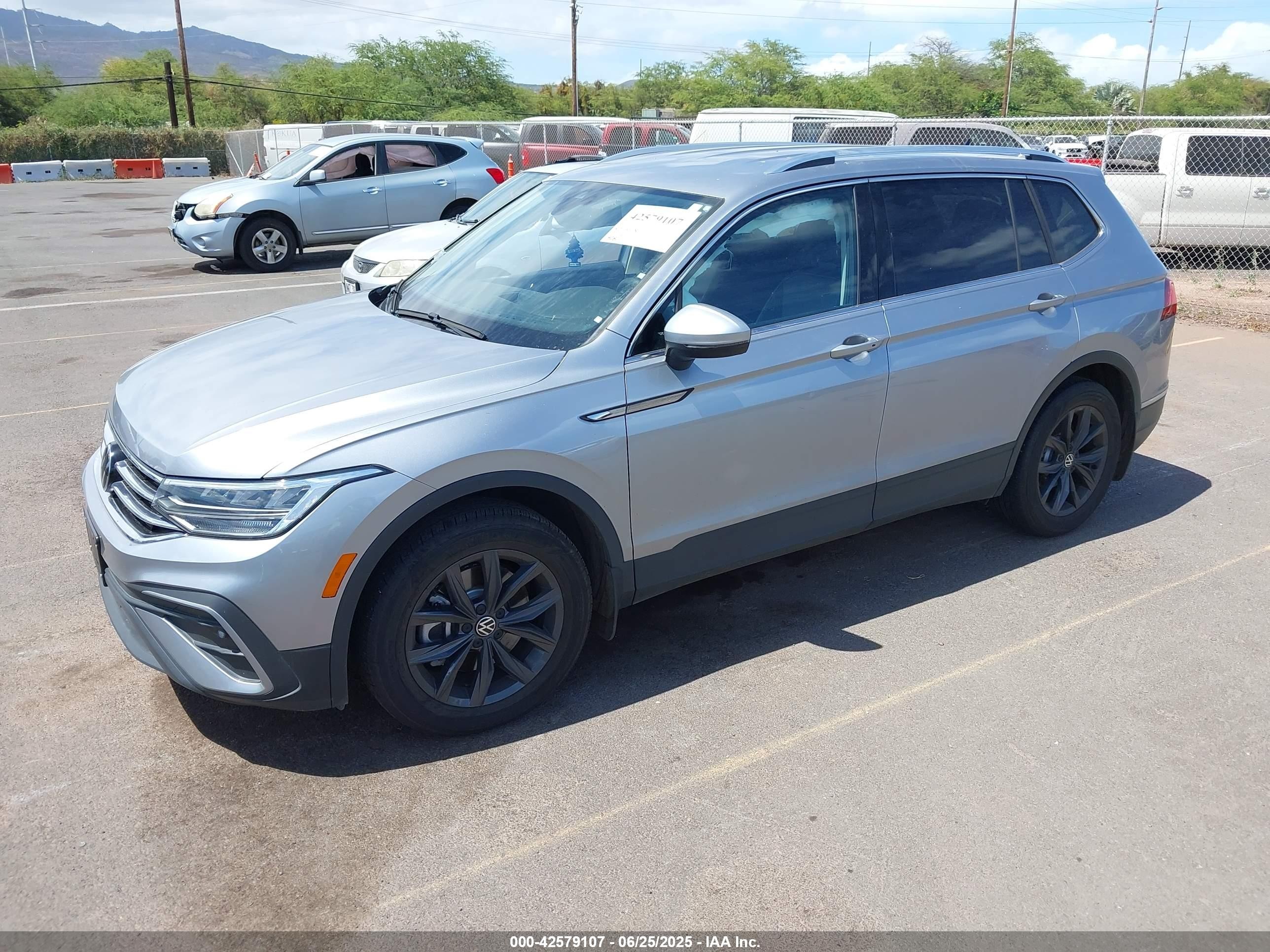 2024 Volkswagen Tiguan 2.0t Se/2.0t Wolfsburg Edition Silver vin: 3VV2B7AX9RM034389