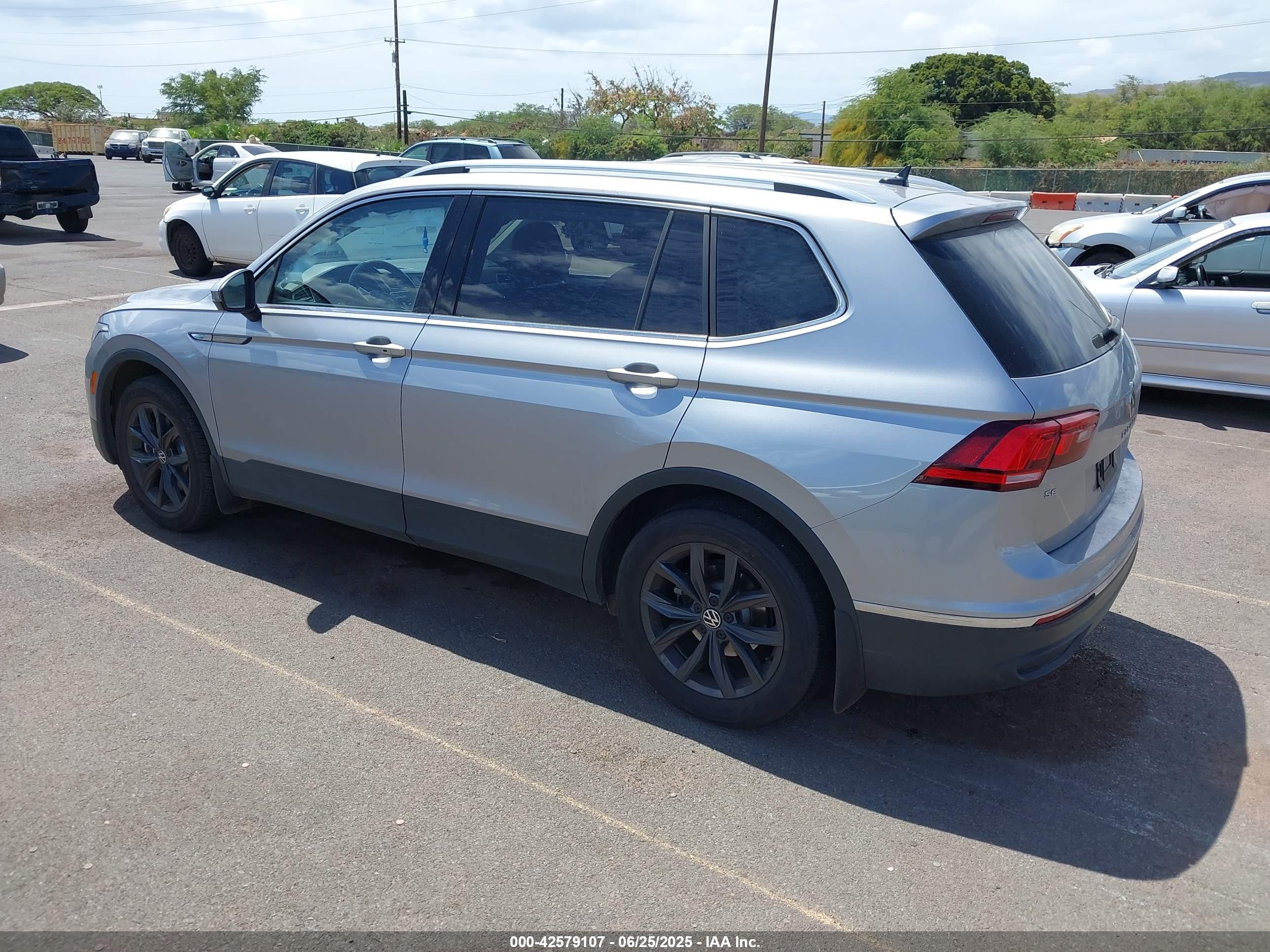2024 Volkswagen Tiguan 2.0t Se/2.0t Wolfsburg Edition Silver vin: 3VV2B7AX9RM034389