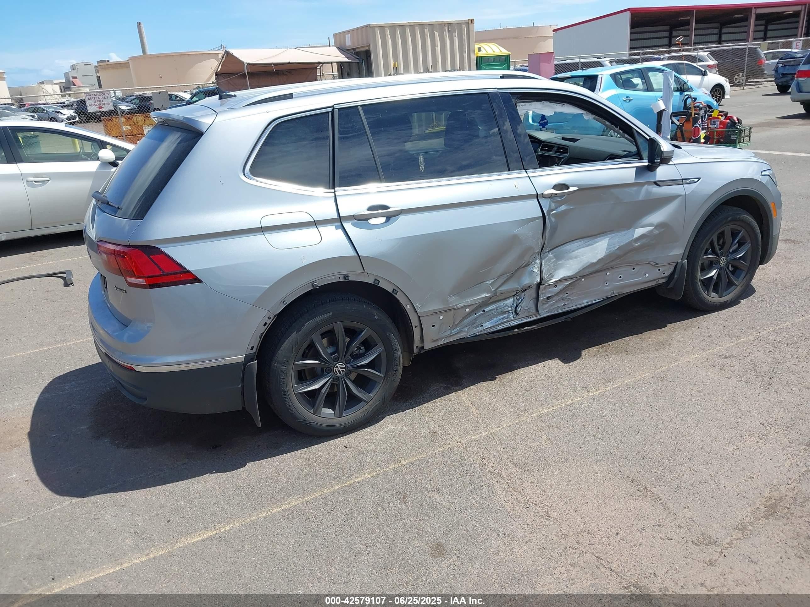 2024 Volkswagen Tiguan 2.0t Se/2.0t Wolfsburg Edition Silver vin: 3VV2B7AX9RM034389