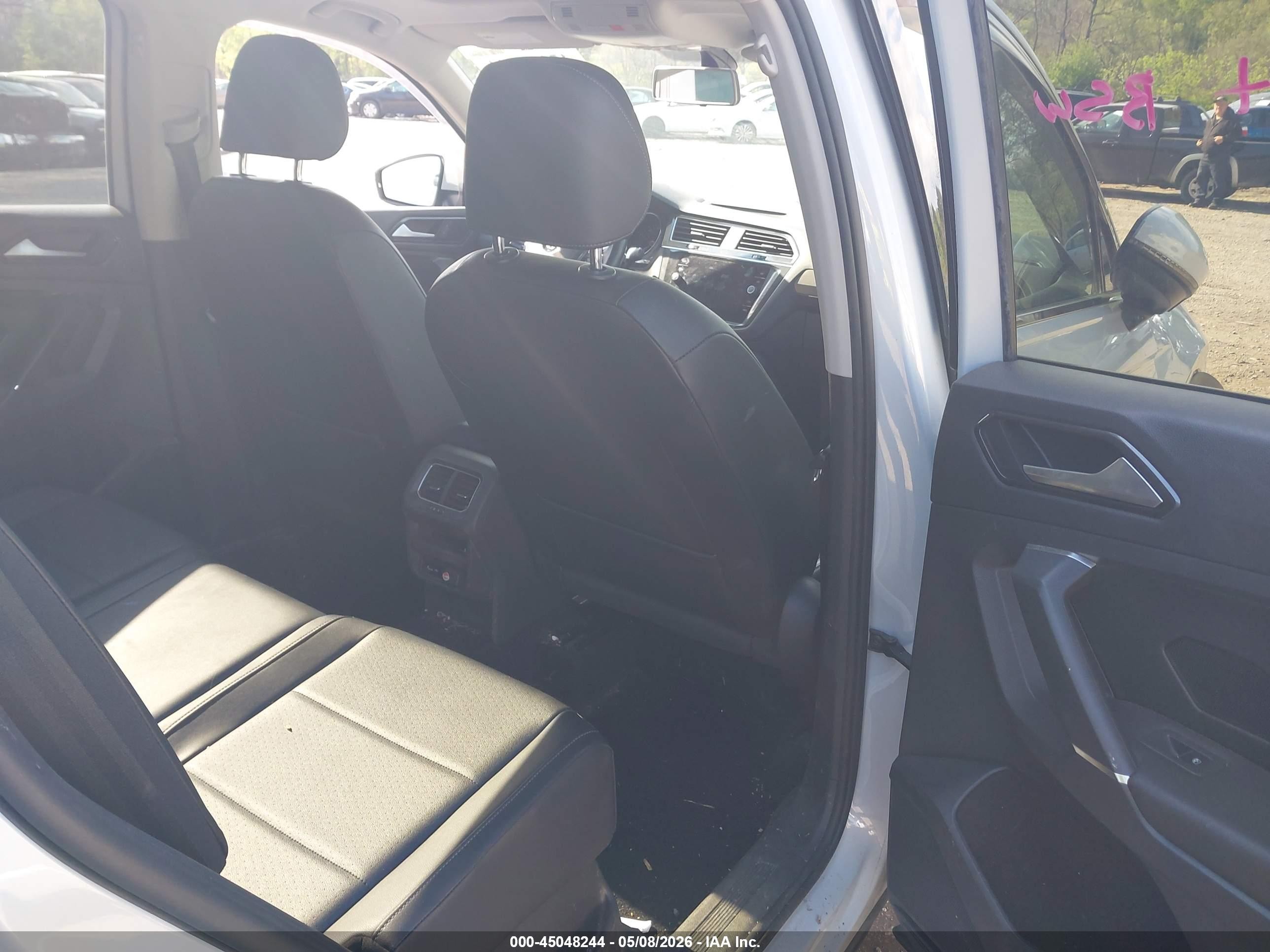 2018 Volkswagen Tiguan 2.0t Se/2.0t Sel Белый vin: 3VV2B7AXXJM082066