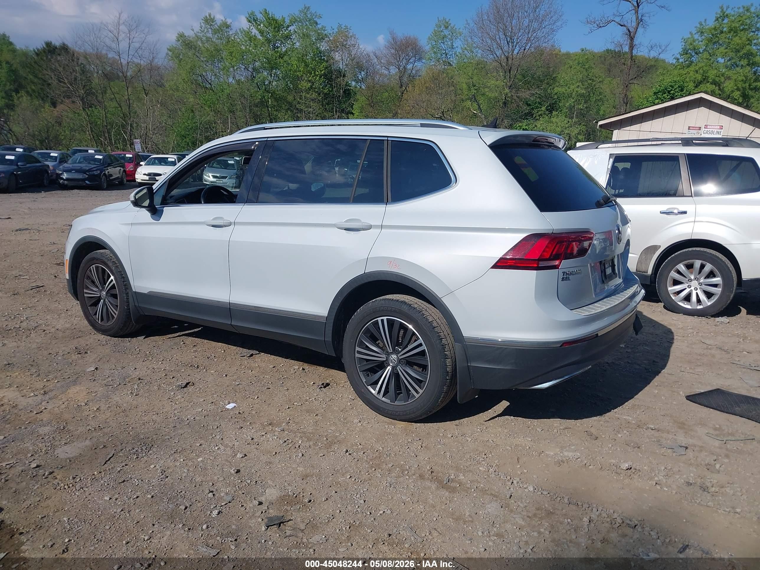 2018 Volkswagen Tiguan 2.0t Se/2.0t Sel Белый vin: 3VV2B7AXXJM082066