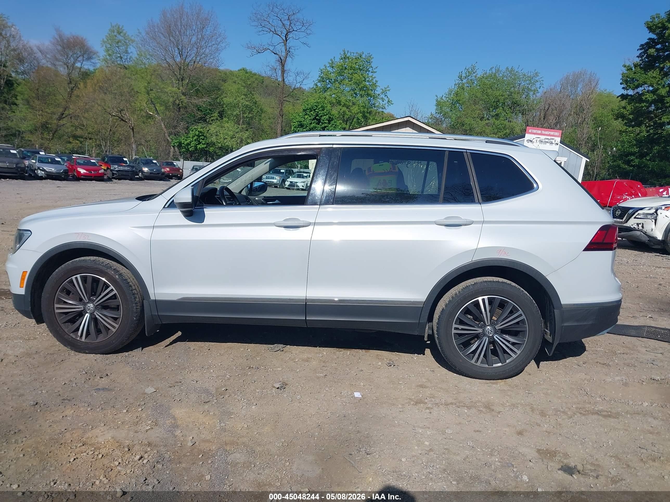 2018 Volkswagen Tiguan 2.0t Se/2.0t Sel Белый vin: 3VV2B7AXXJM082066